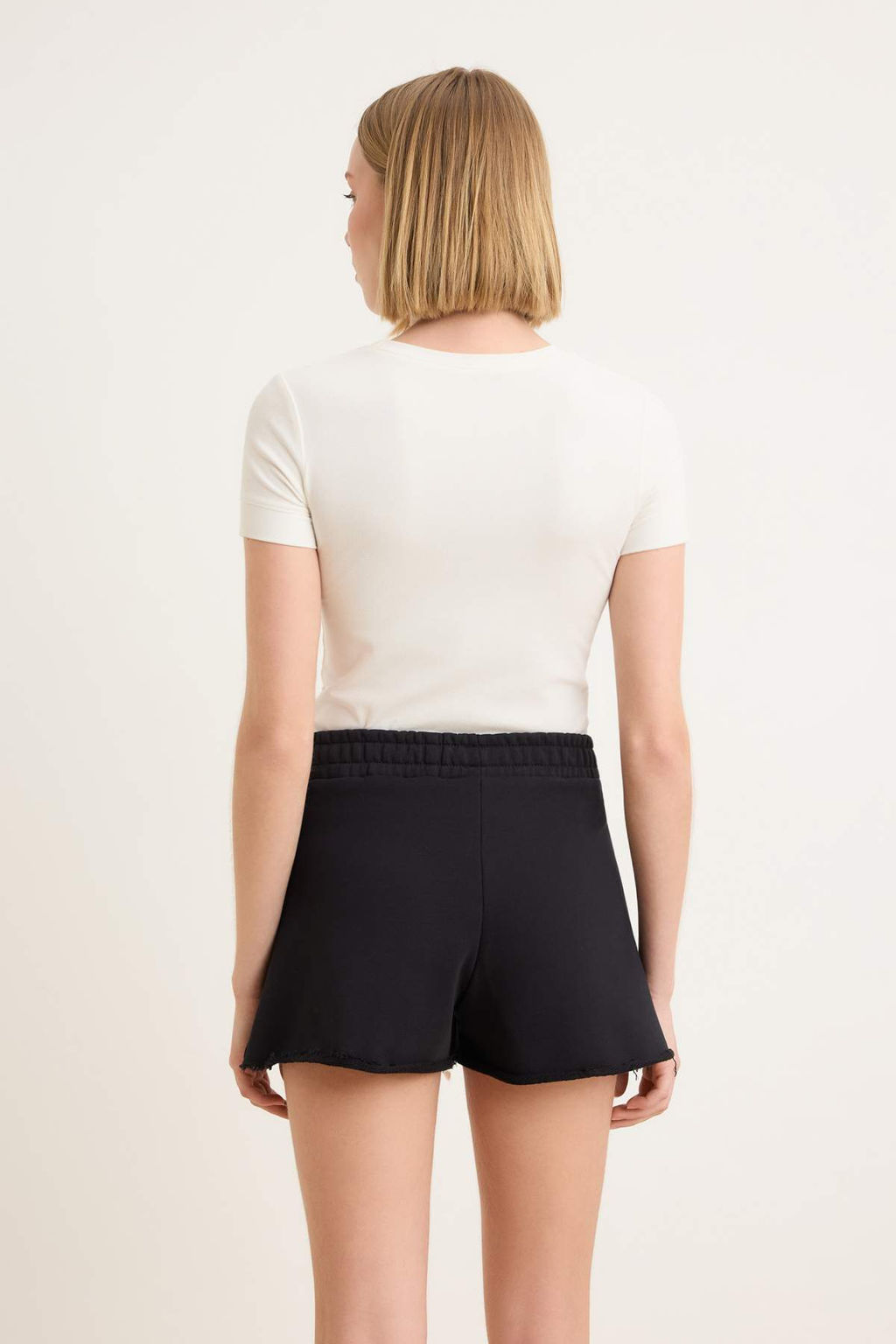 Siyah Duz Normal Bel Genis Paca K?sa 3 iplik penye Orme Sort & Bermuda TWOSS26SR00224