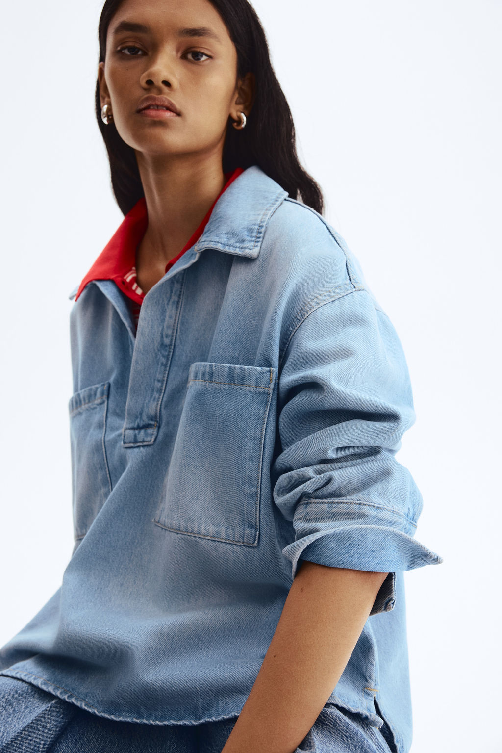 Camisa denim oversize con dise?o popover - H&m фото 5