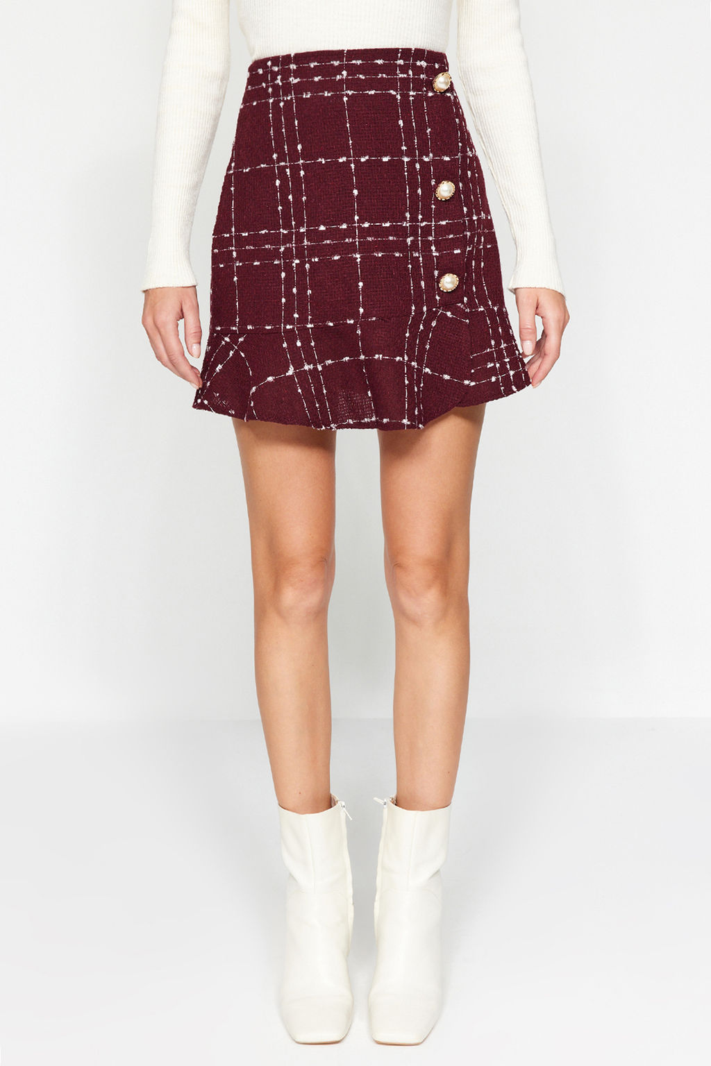 TRENDYOLMILLA Siyah Dugmeli Tuvit Kumas Etek Ucu Volanl? Mini Dokuma Etek TWOAW22ET0155 фото 17