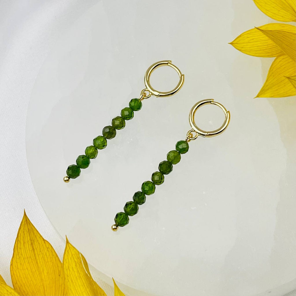 Серьги длинные из Хромдиопсида