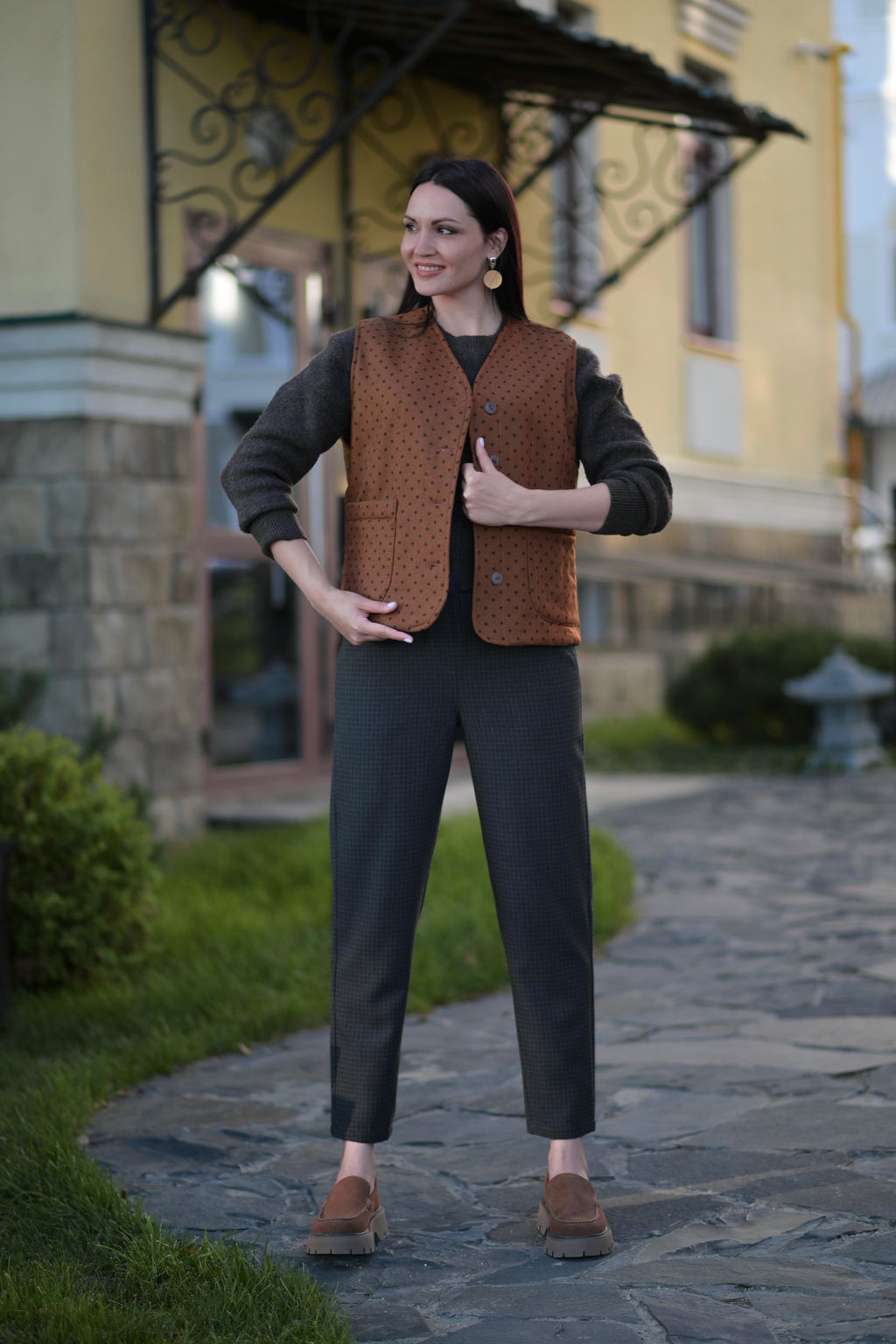 Жилет костюмная ткань в составе шерсть