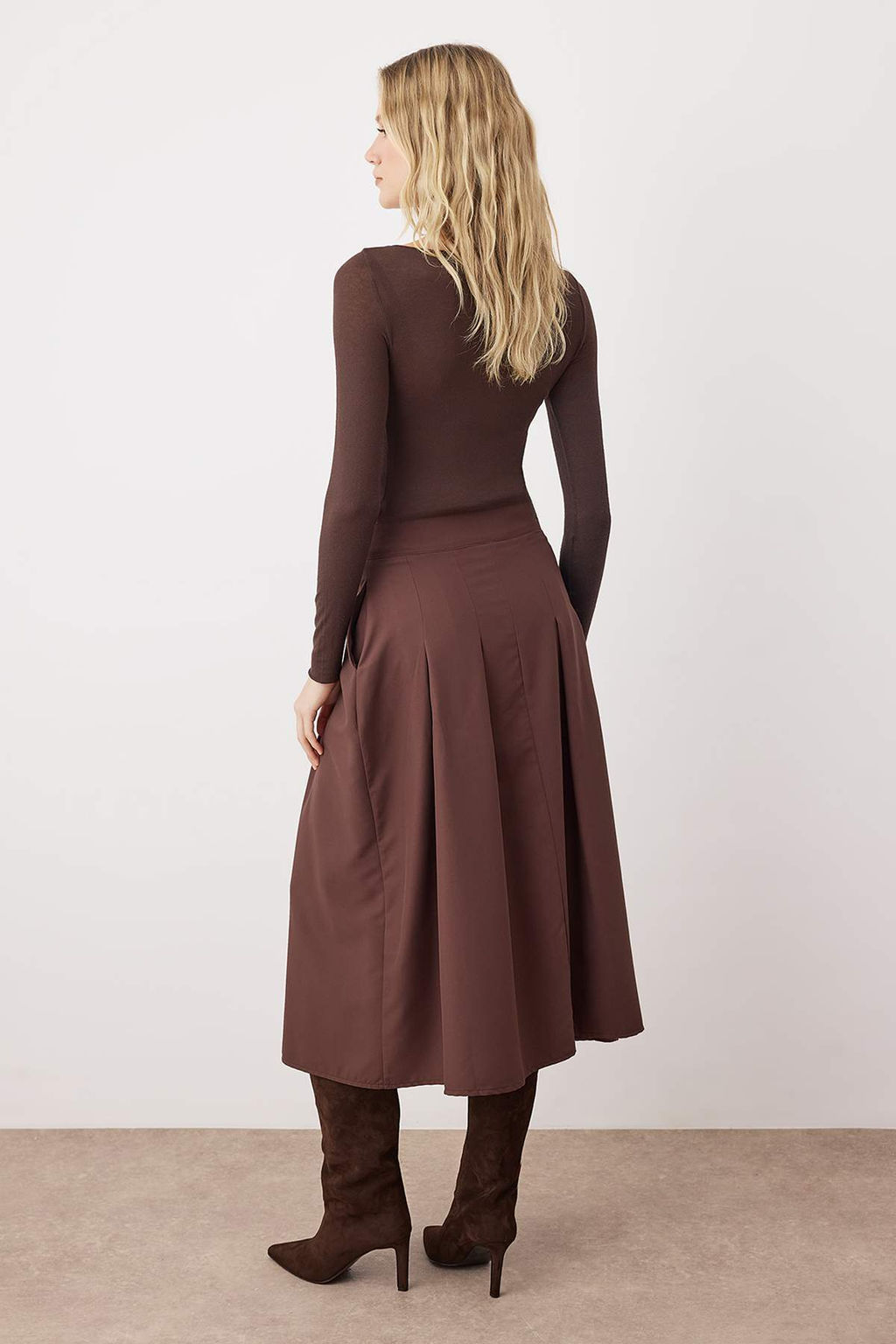 Koyu Kahverengi Pile Detayl? Onden Y?rtmacl? Midi Boy Dokuma Etek TWOSS24ET00169