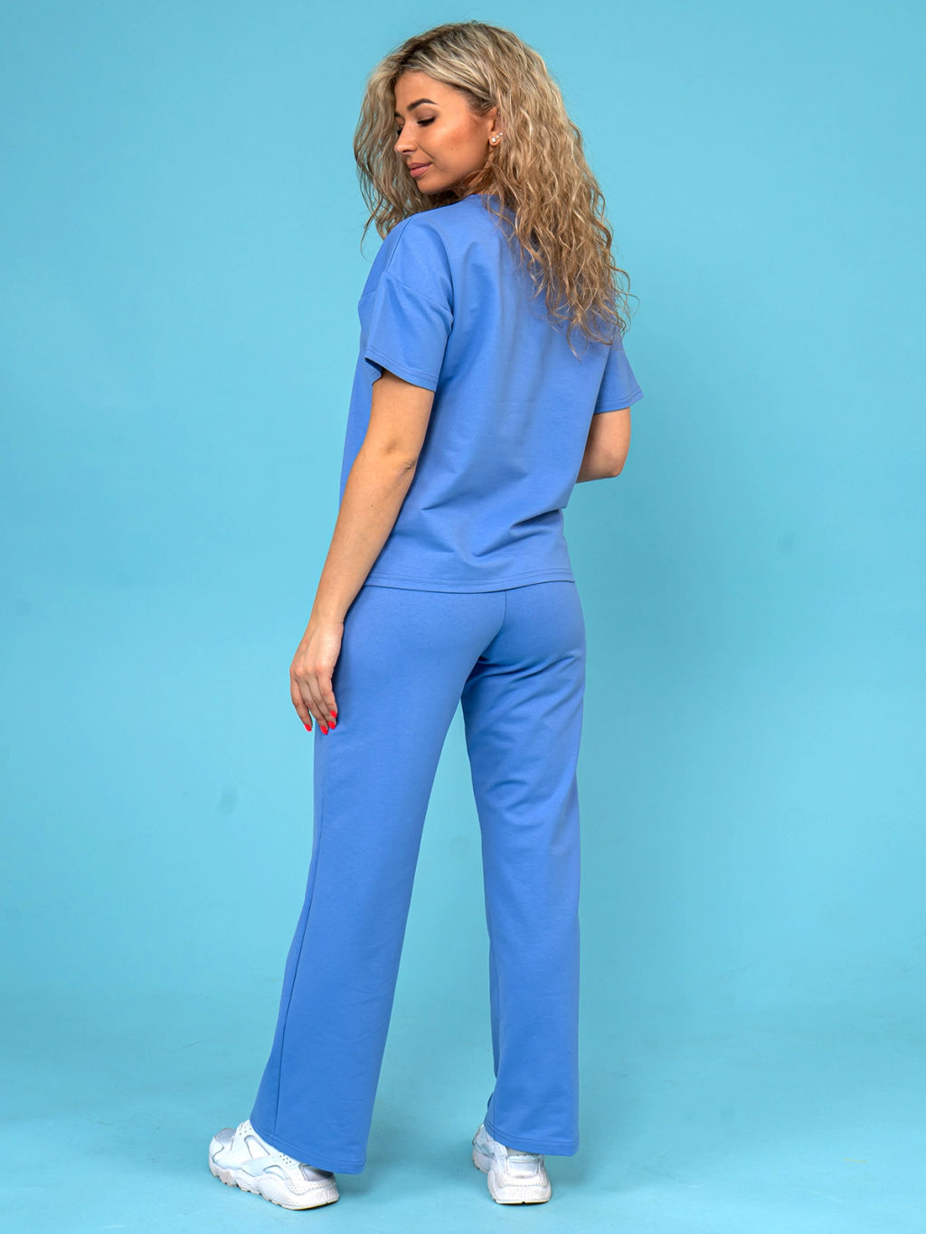 Костюм женский, цвет голубой