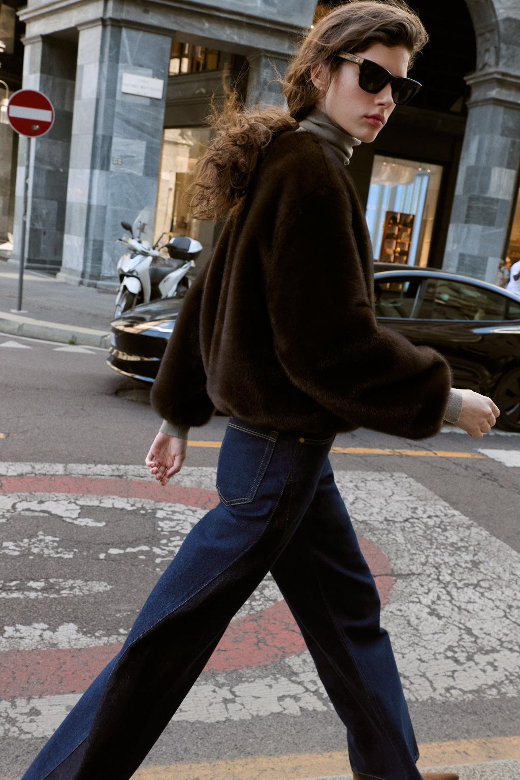FAUX FUR BOMBER JACKET - Zara фото 3