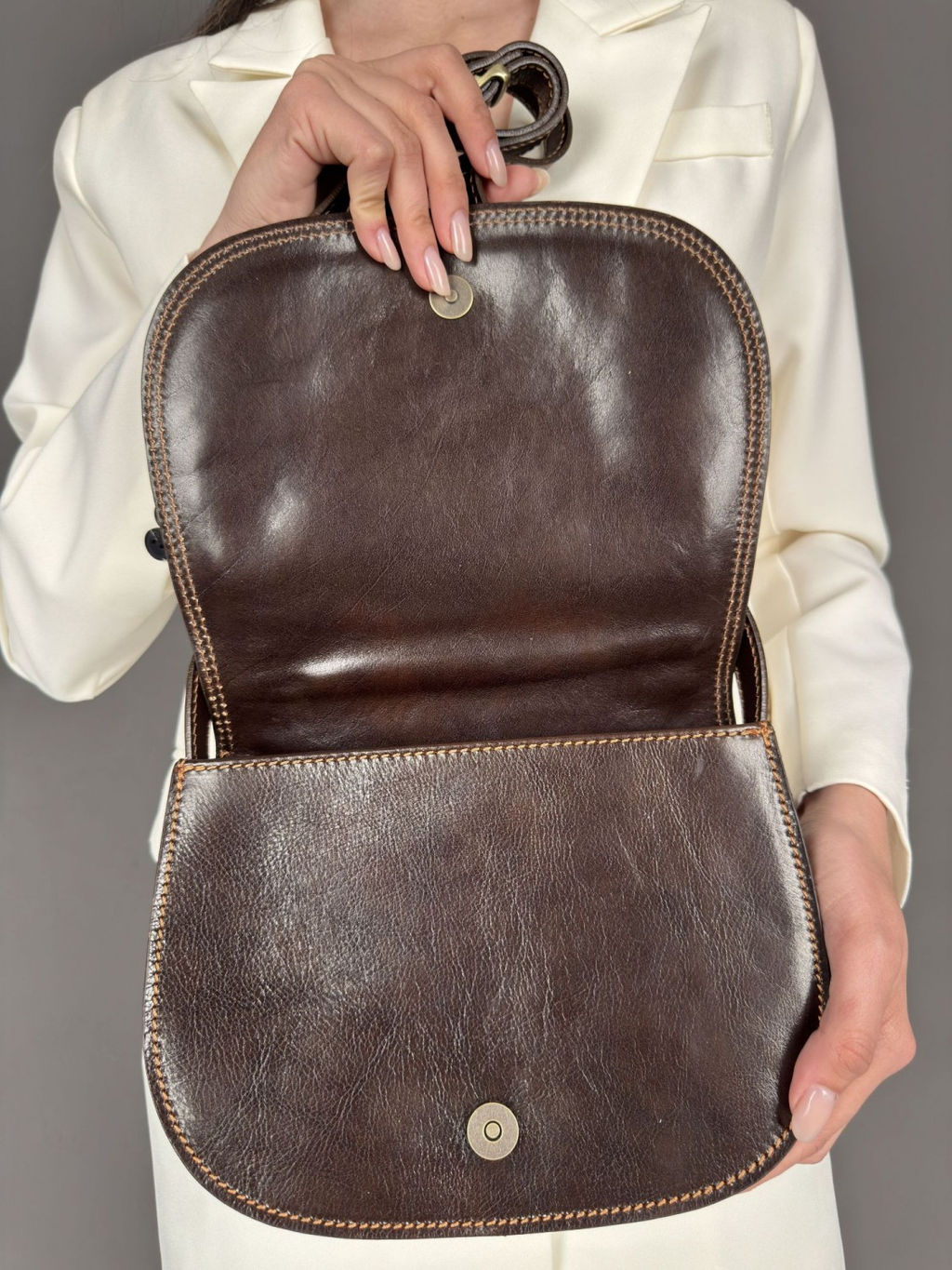 Сумка женская Sefaro Exotic из телячьей кожи гладкая матовая коричневая средняя  фото 10