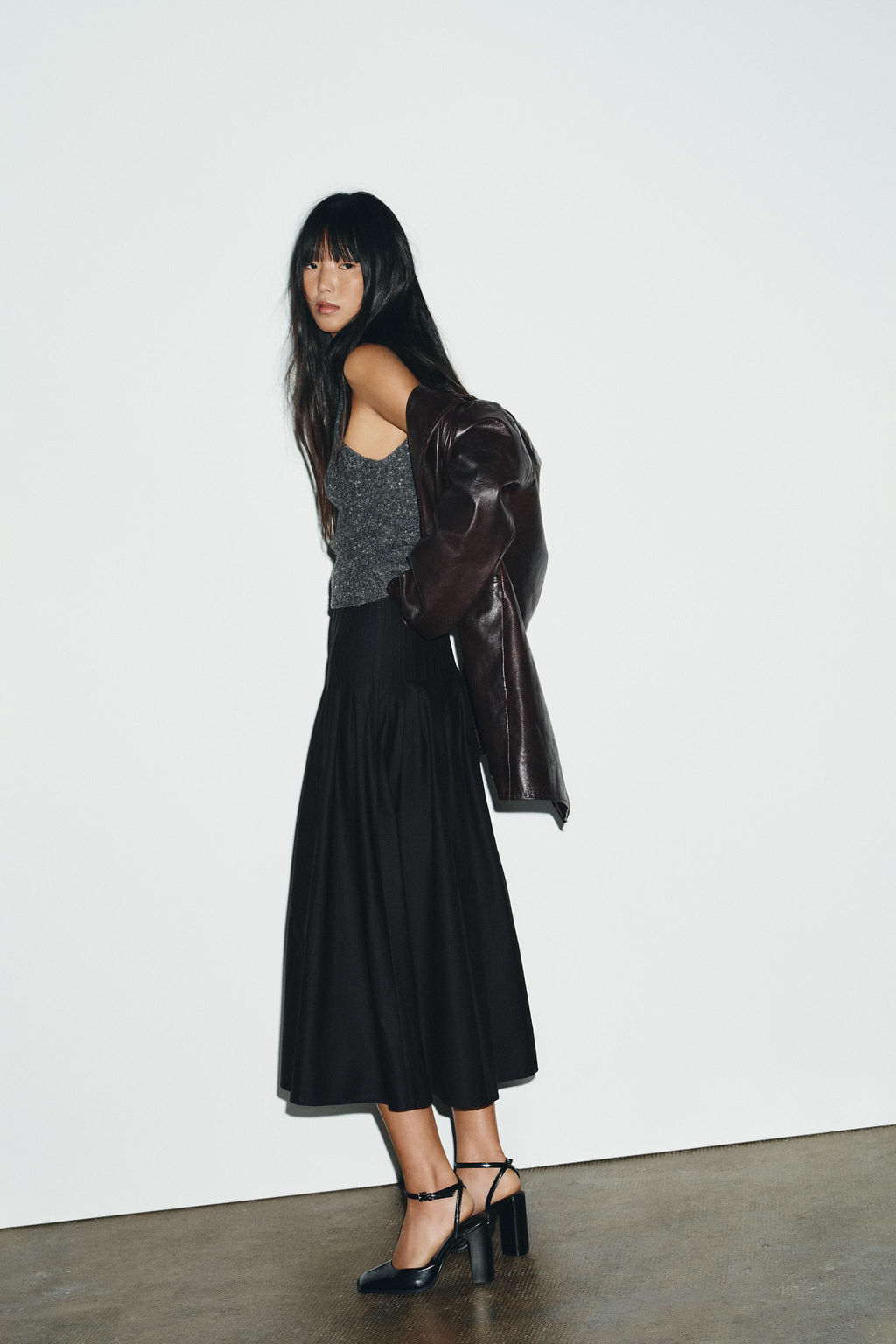 PLEATED MIDI SKIRT - Zara фото 3