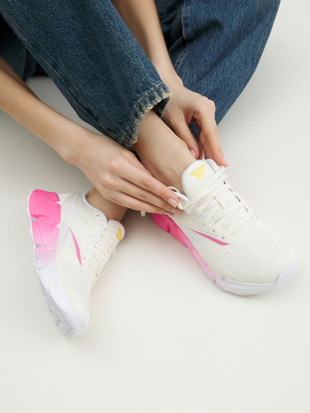 Женские кроссовки REEBOK ZIG DYNAMICA 5 Артикул 4271800, молочно-белый