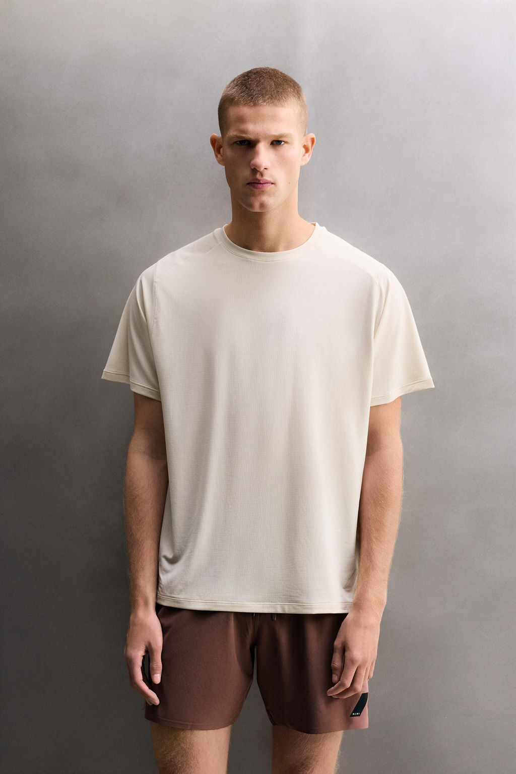 CAMISETA T?CNICA ESTRUCTURA / Crudo / Vigor? - Zara фото 2
