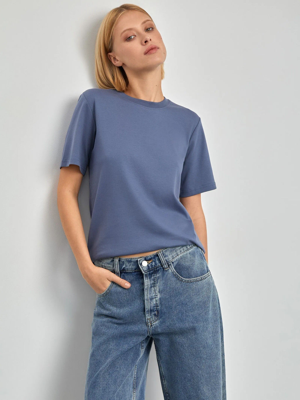 EMKA // Футболка однотонная  фото 4