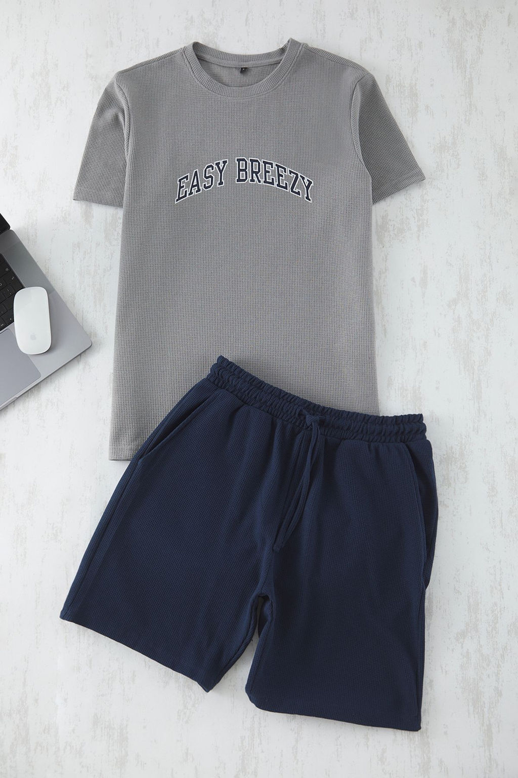 TRENDYOL MAN Gri Regular Fit Slogan Bask?l? Waffle Orme Sortlu Pijama Tak?m? TMNSS25PT00008 - Trendyolmilla фото 2
