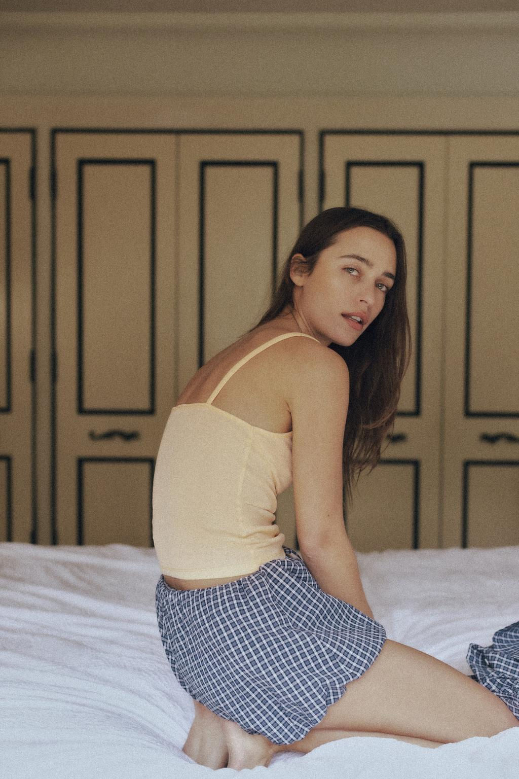 VEST TOP WITH TOPSTITCHING - Zara фото 11