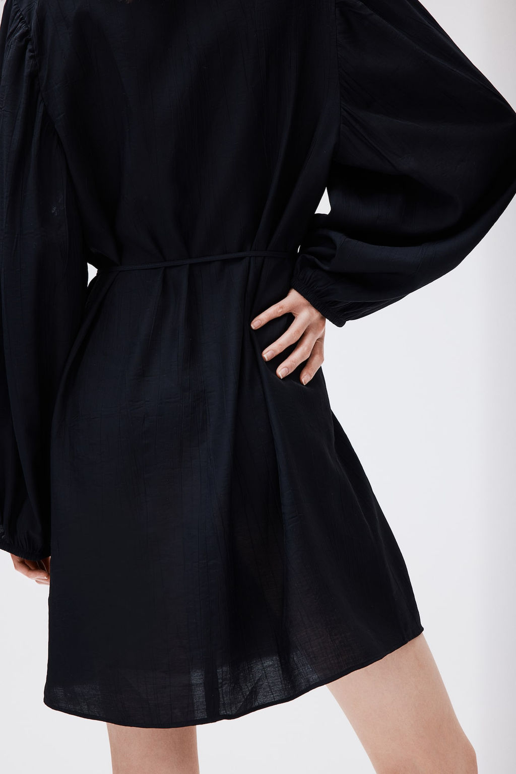 Vestido con cinturon de anudar - H&m фото 4