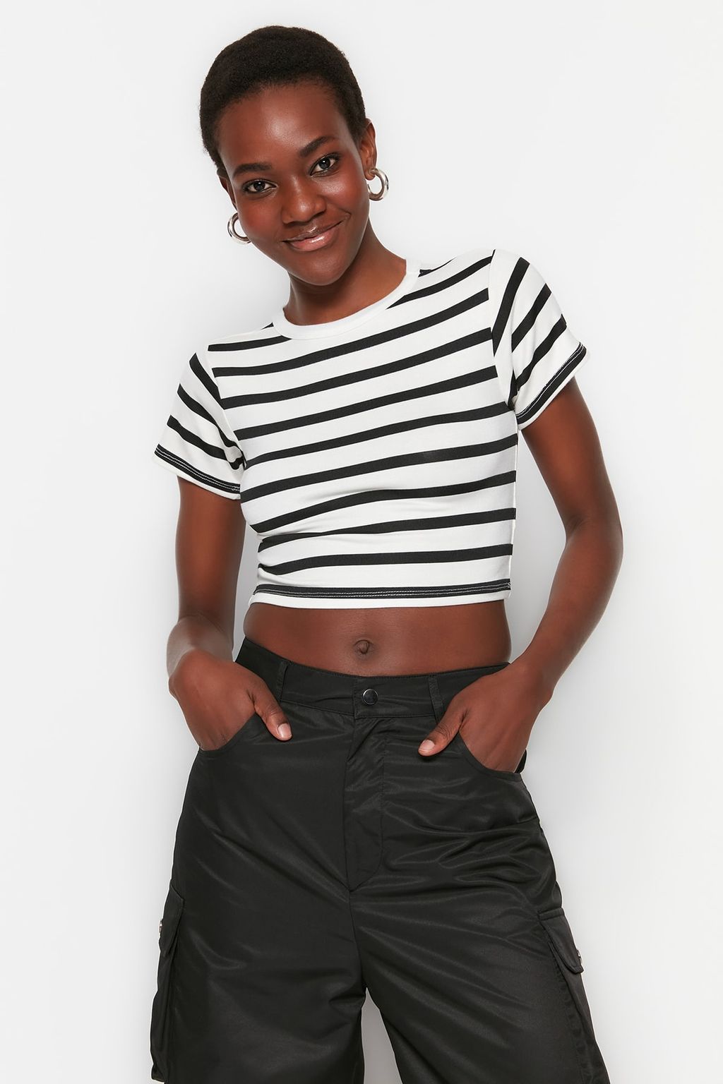 Trendyolmilla Premium Ekru-Ekru Kahverengi Cizgili 2li Paket Viskoz Crop Esnek Orme Bluz TWOSS23BZ00194  фото 16