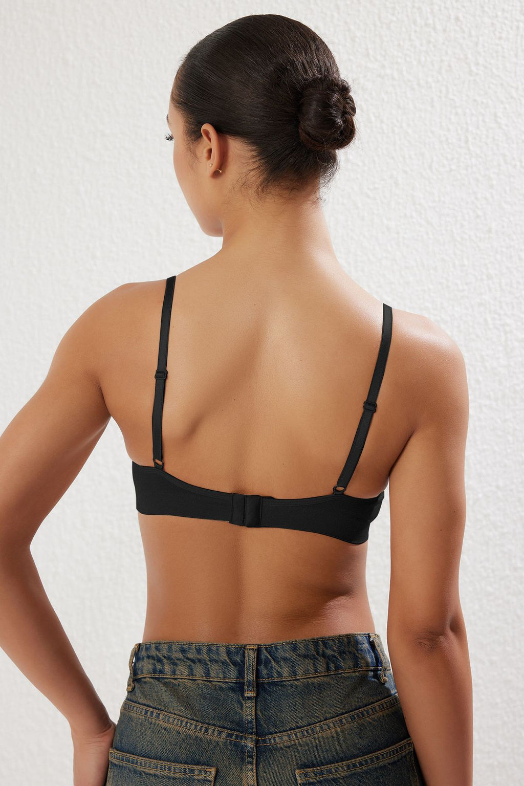 TRENDYOLMILLA Siyah Seamless/Dikissiz Balensiz Kapl? Ucgen Orme Sutyen THMSS25SU00032 фото 5