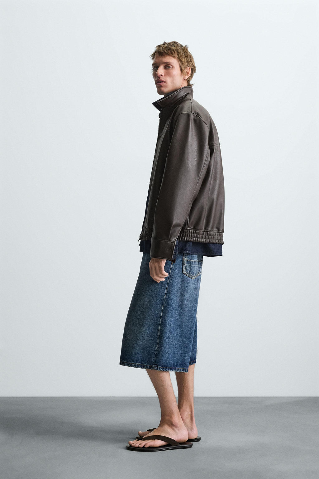 LEATHER EFFECT BOMBER JACKET - Zara фото 4