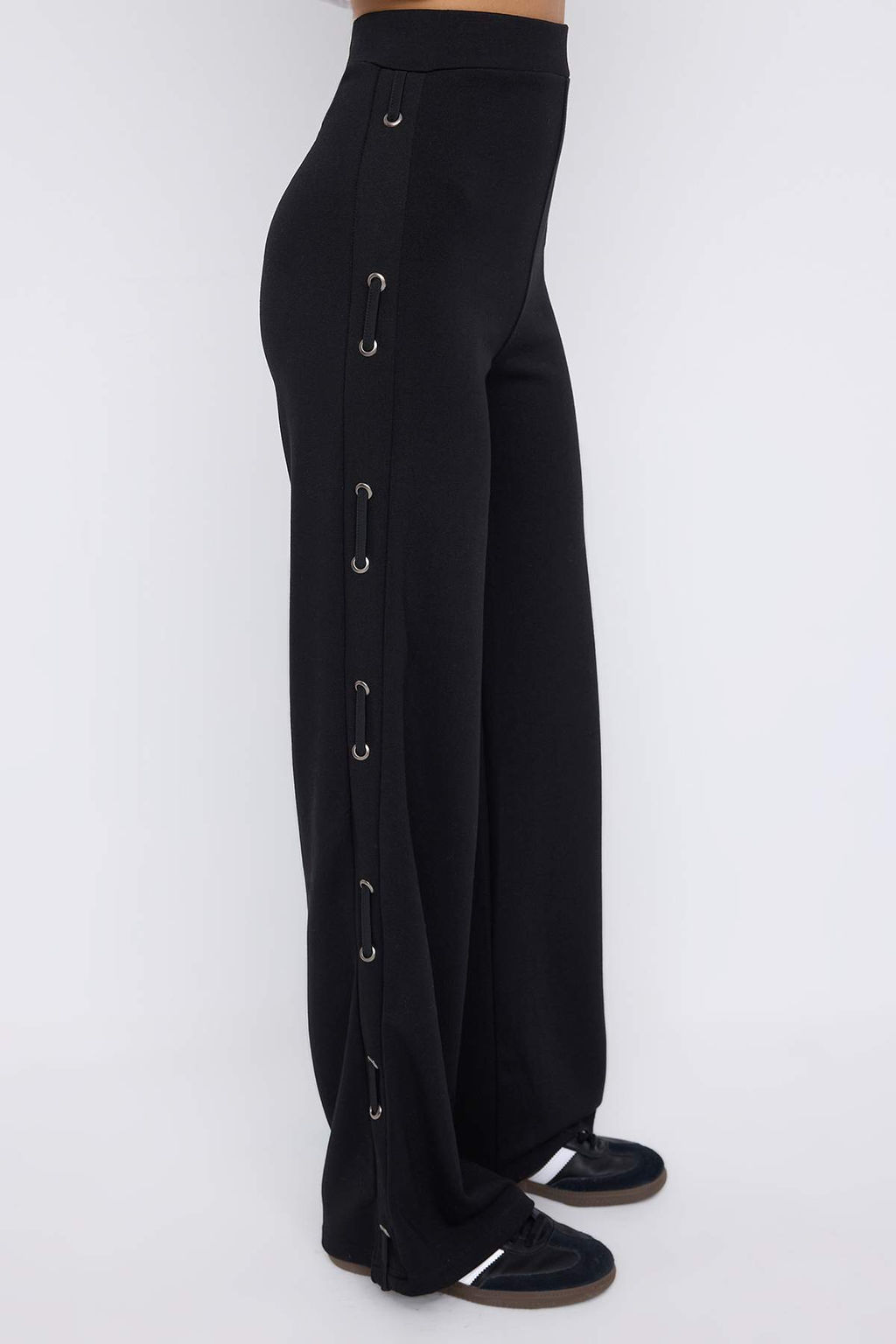 Siyah Yan? Kusgozu Detayl? Flare/Ispanyol Paca Orme Pantolon TWOAW26PL00077 - Trendyolmilla фото 6