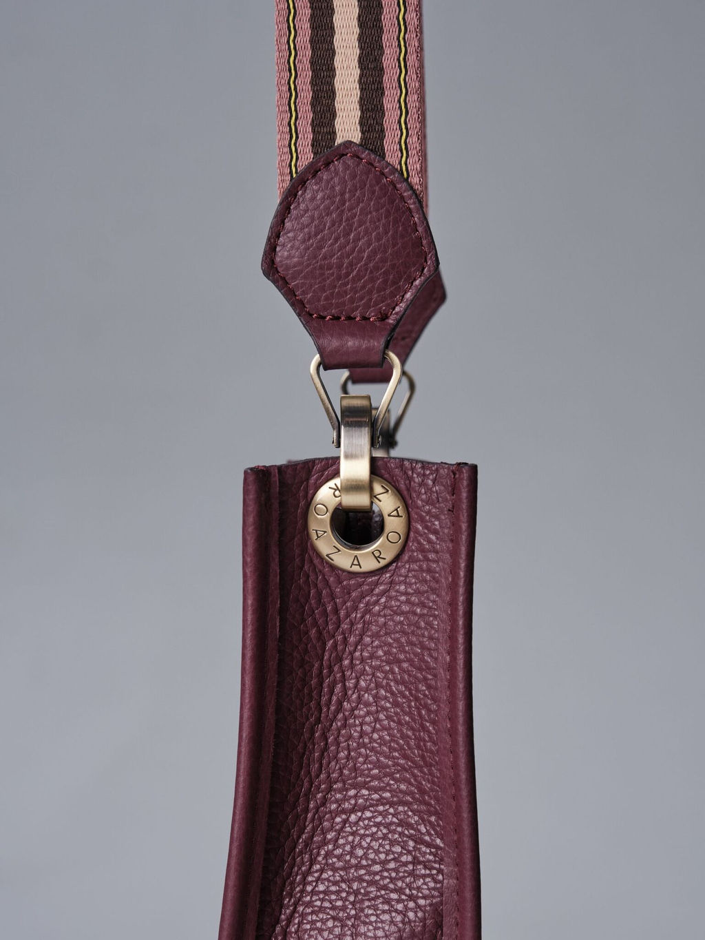 Сумка на плечо Azaro 30996 бордовая вишня