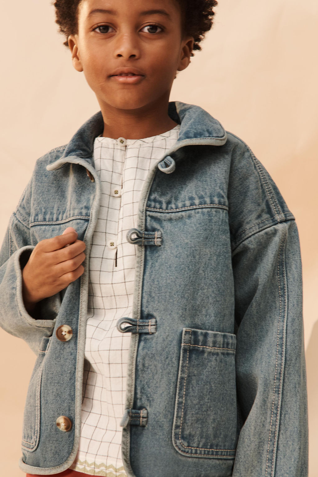 CAZADORA DENIM EFECTO DESGASTADO LIMITED EDITION / Marino / Blanco - Zara фото 2