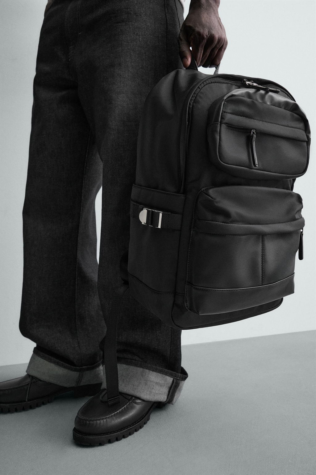 MOCHILA T?CNICA MULTIBOLSILLOS / Negro - Zara фото 2