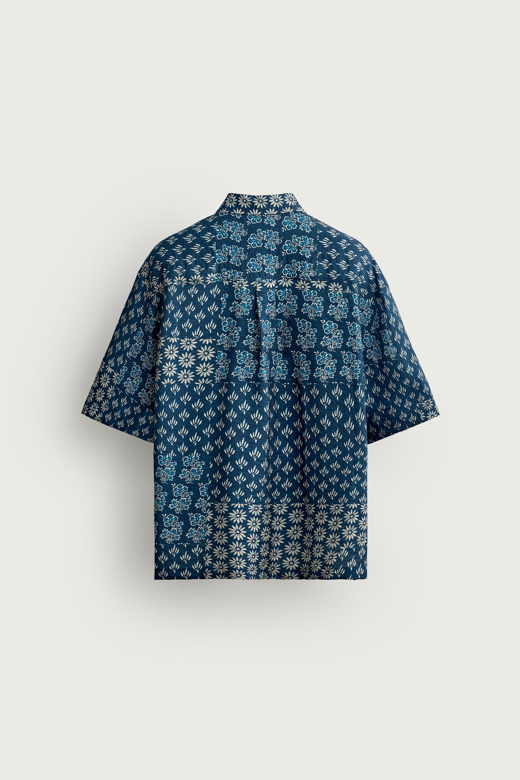 CAMISA RELAXED FIT ESTAMPADO PATCHWORK / Azul tinta - Zara фото 9
