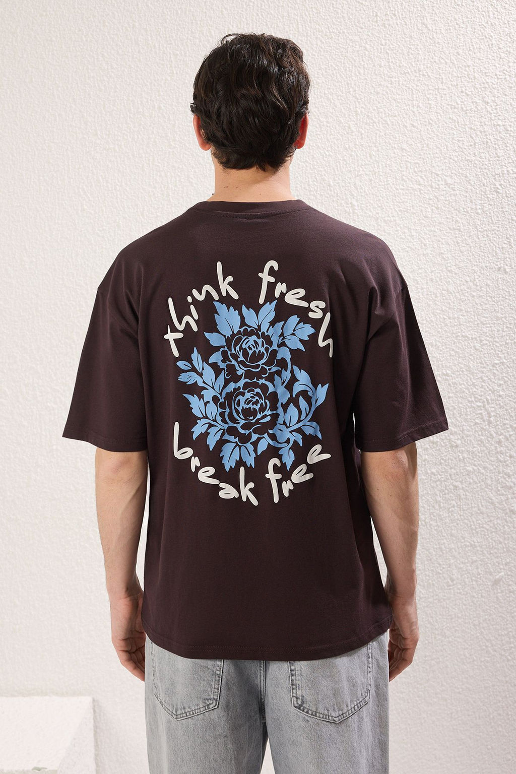 TRENDYOL MAN Ekru Oversize/Genis Kesim Cicek Bask?l? Kal?n %100 Pamuklu T-Shirt TMNSS25TS00028 - Trendyolmilla фото 3