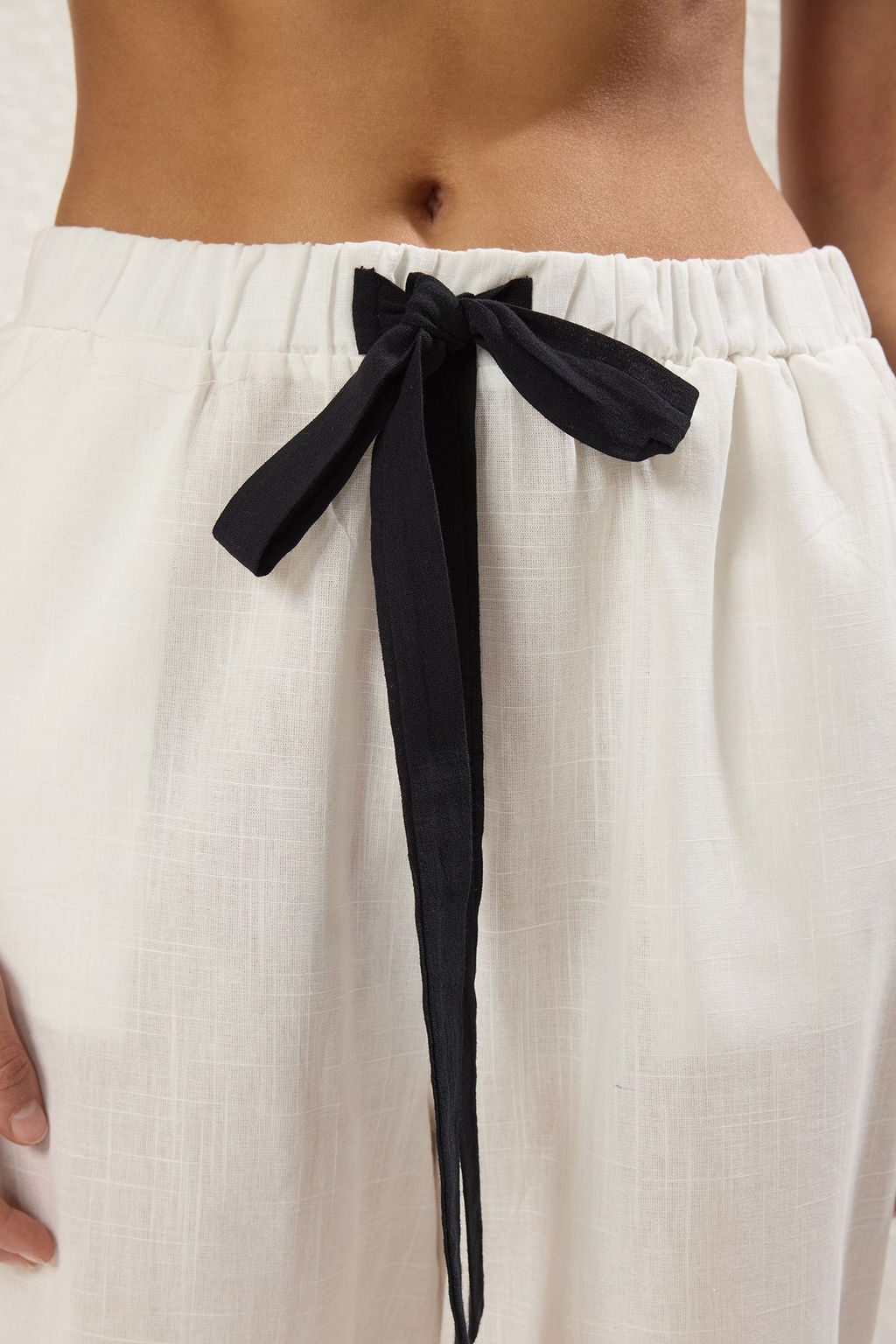 Plaj Giyim %100 Pamuk Ekru Dokuma Baglama Detayl? Yuksek Bel Pantolon TBESS25PL00010