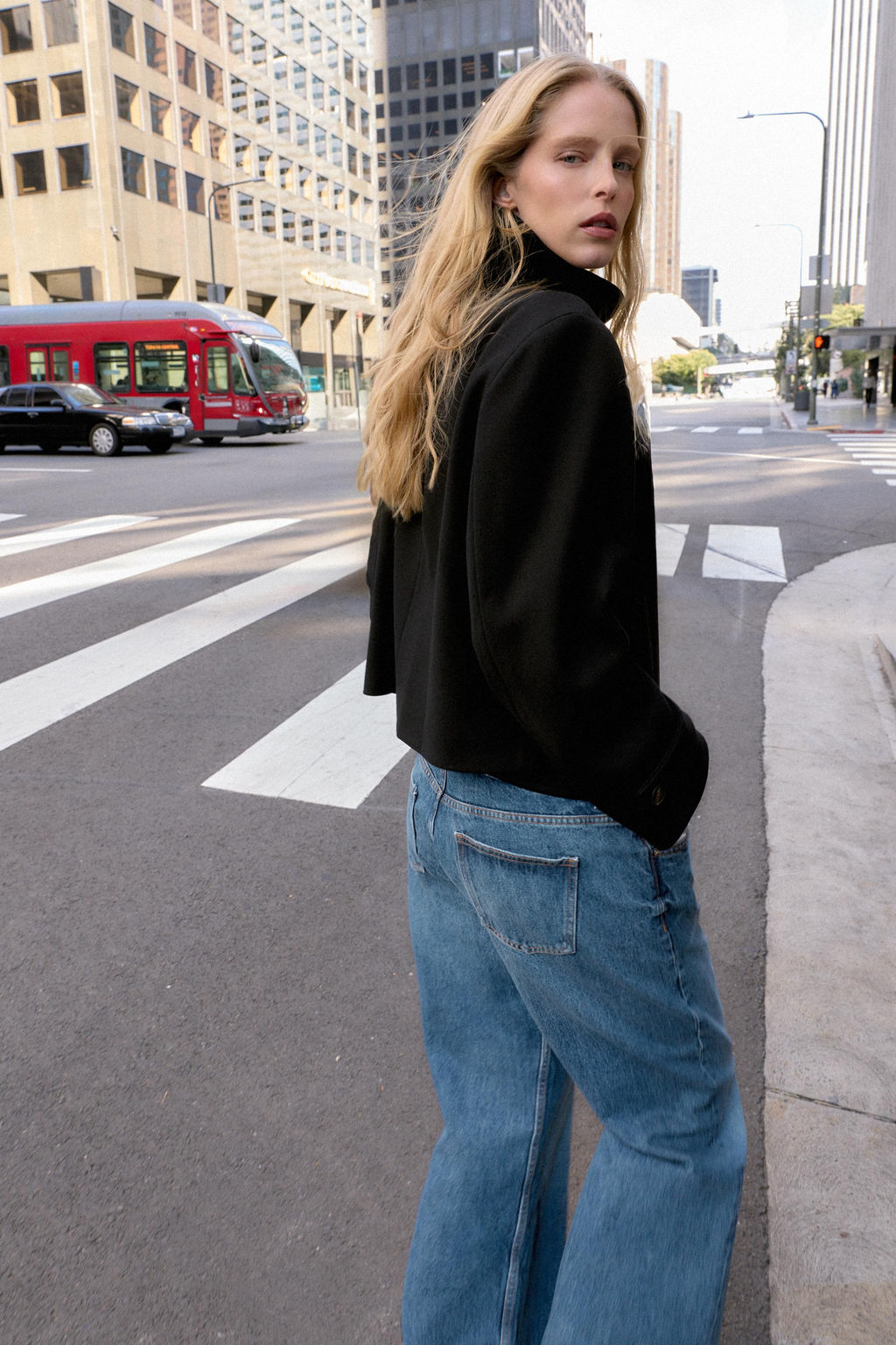 SHORT COAT WITH HIGH COLLAR - Zara фото 3