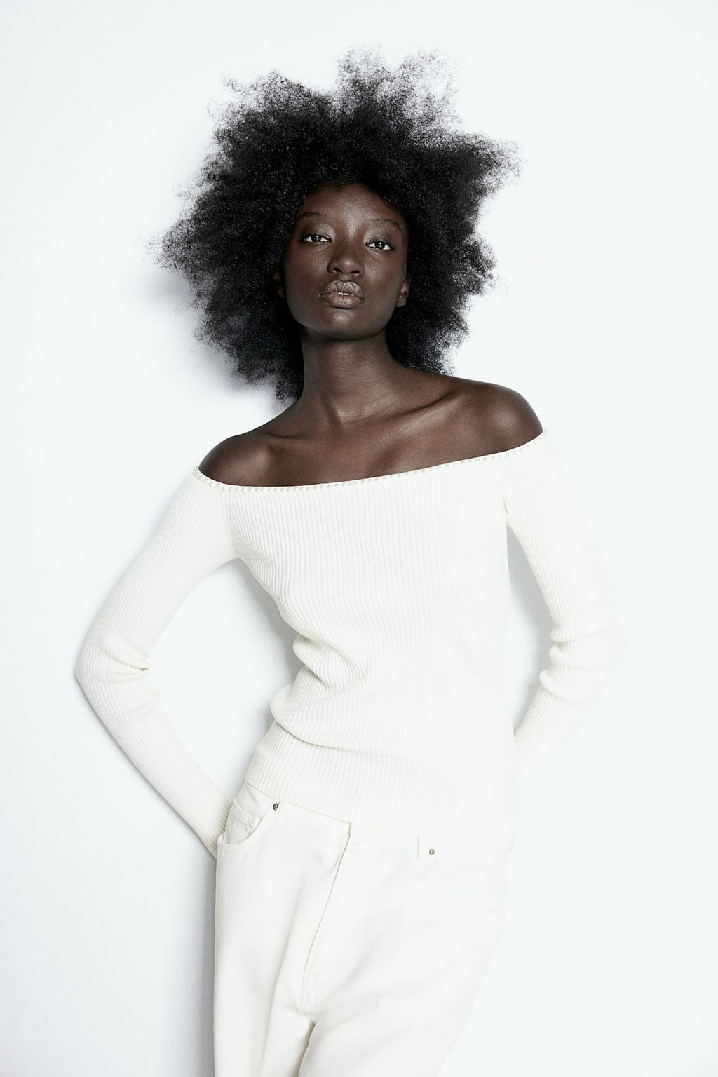Top off-the-shoulder con cuentas