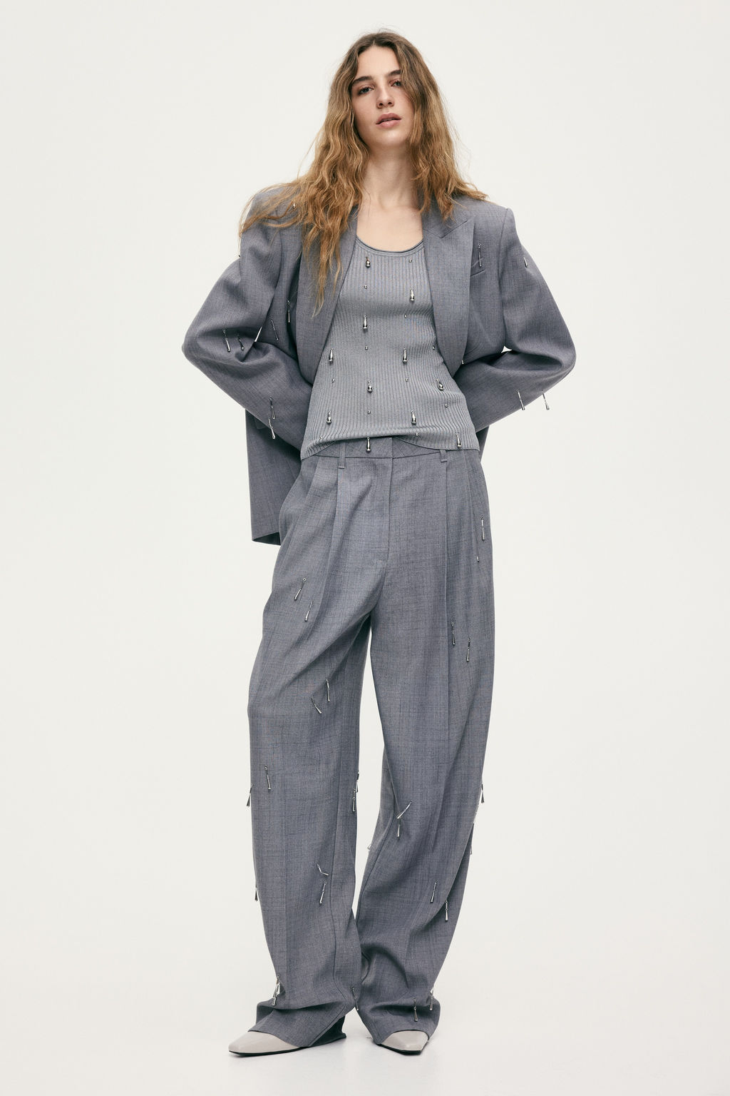 Top sin mangas embellecido con cuentas - H&m фото 5