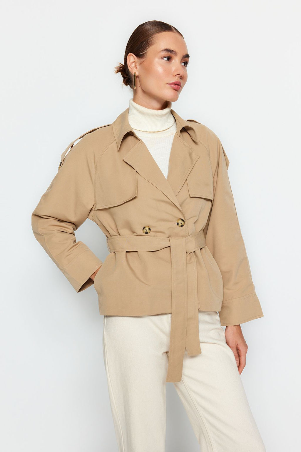 Bej Oversize Genis Kesim Kemerli Trenckot TWOAW24TR00011