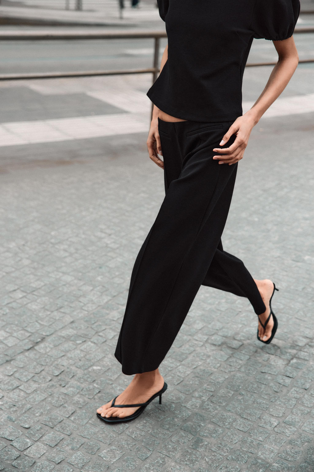 PANTAL?N VOLUMEN / Negro - Zara фото 4