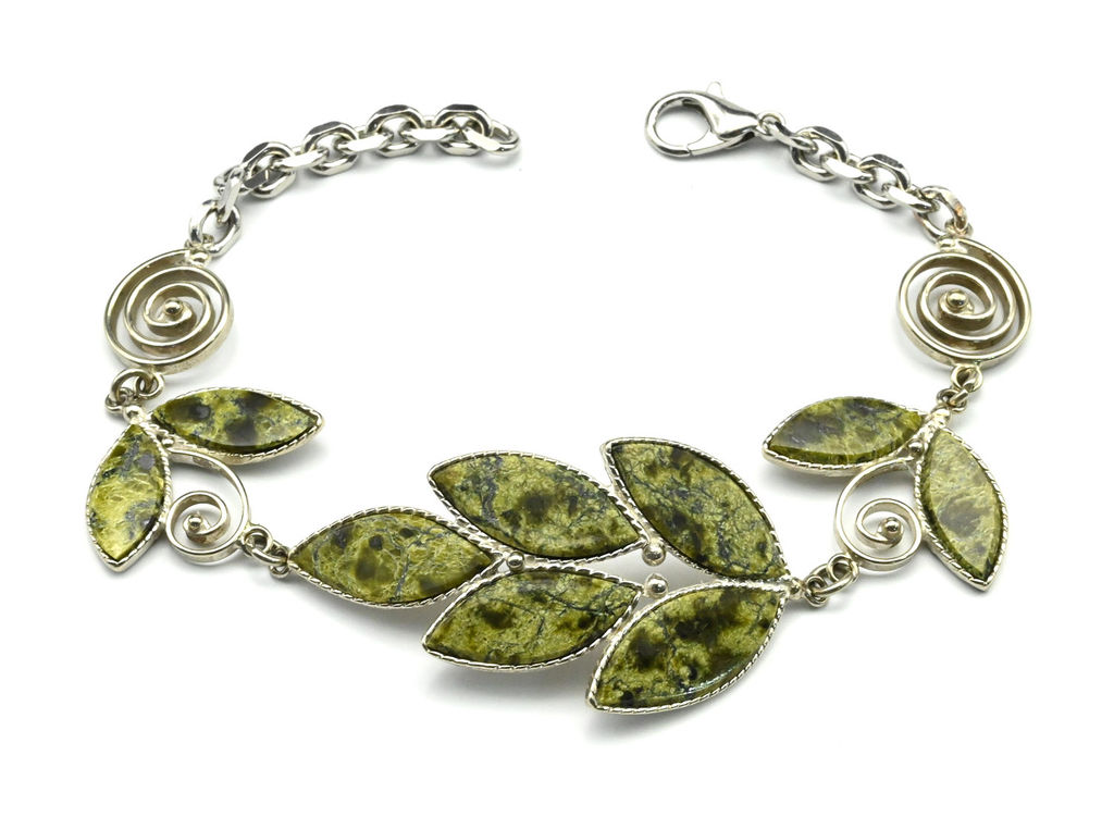 Браслет из змеевика, 17,5 см.