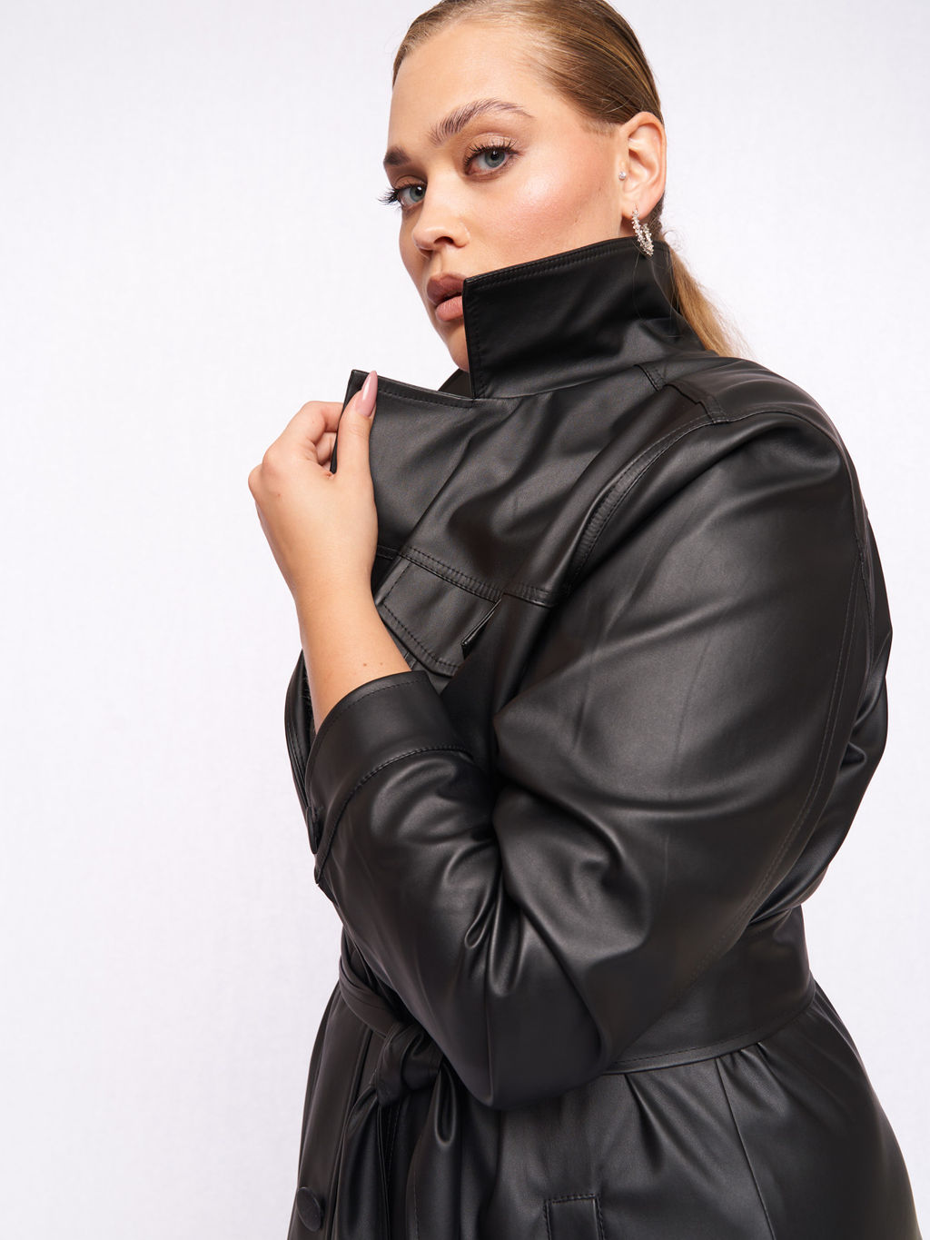 Кожаное пальто PL52109BLK01