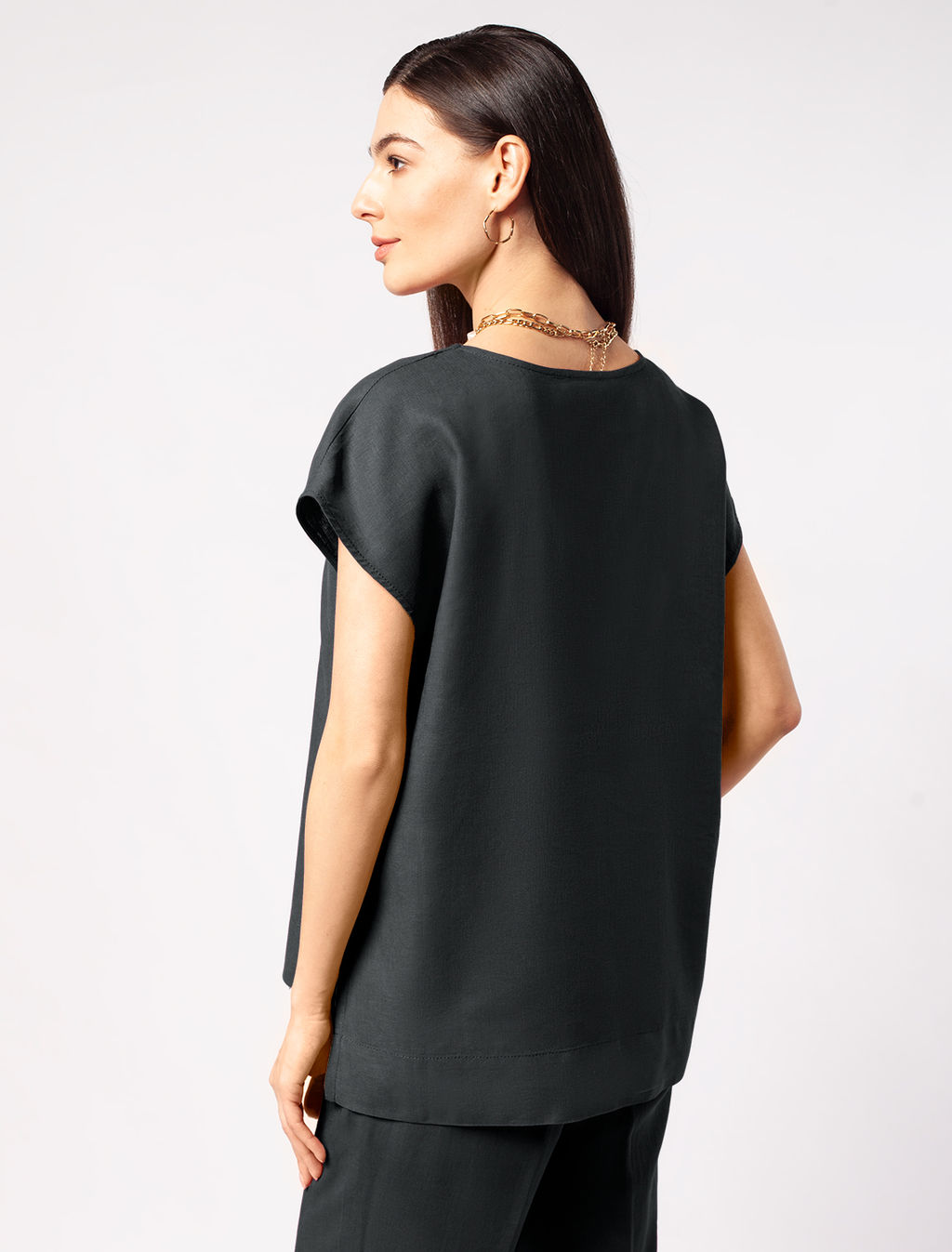 Свободная блузка-топ без застежки изо льна - Vilatte фото 4