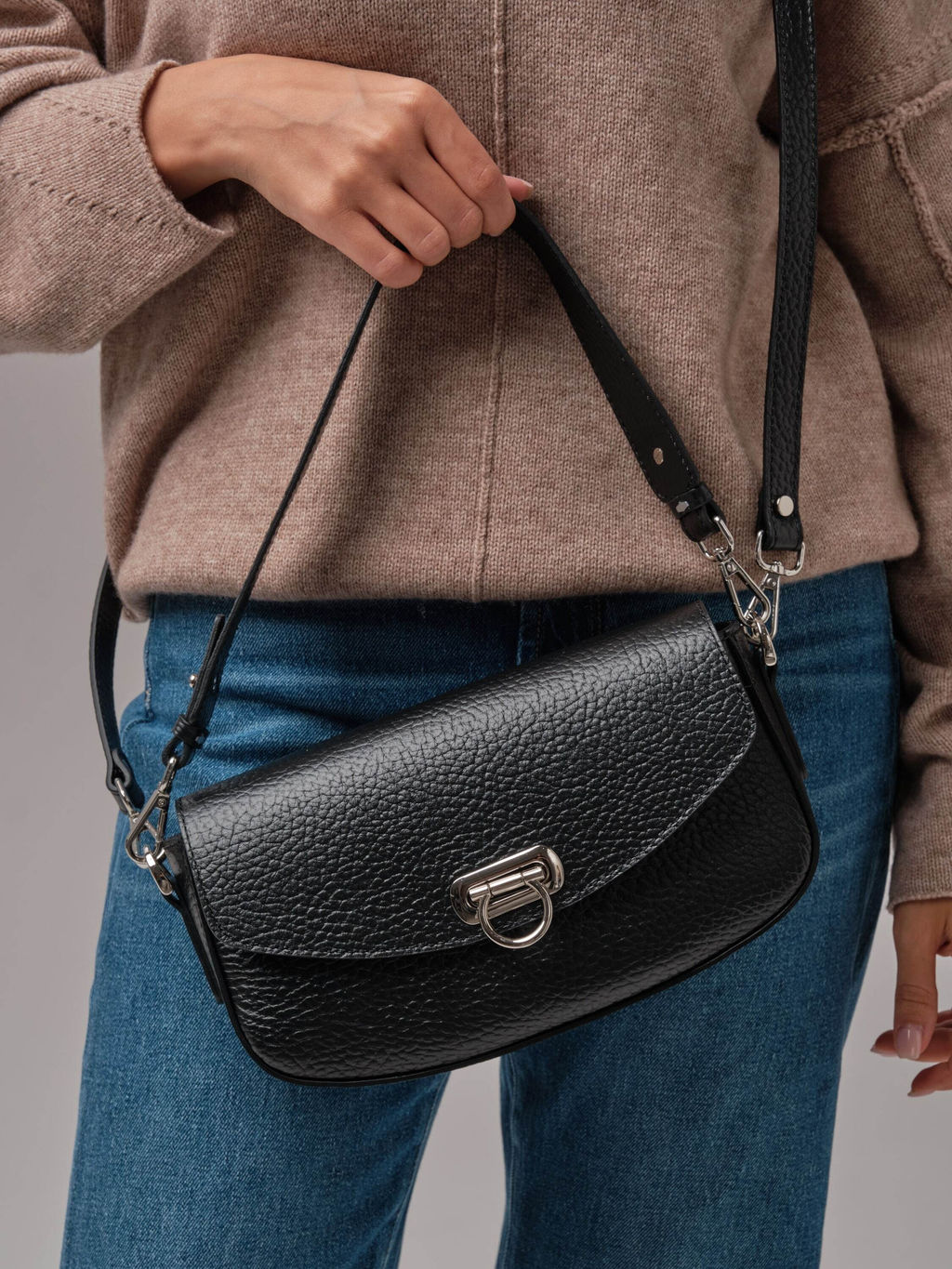 Кожаная сумка кросс-боди Azaro 31049 черный соло