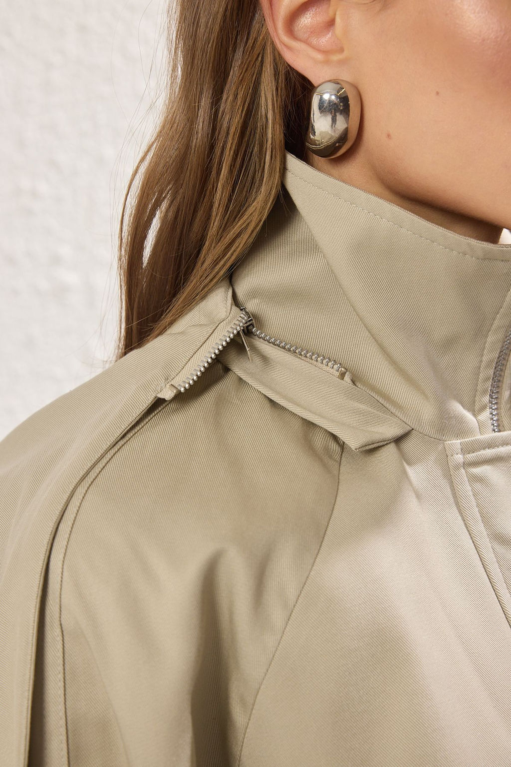 Bej Oversize Baglama Detayl? Kapusonlu Ince Ceket Mont TWOSS25MO00036 - Trendyolmilla фото 3