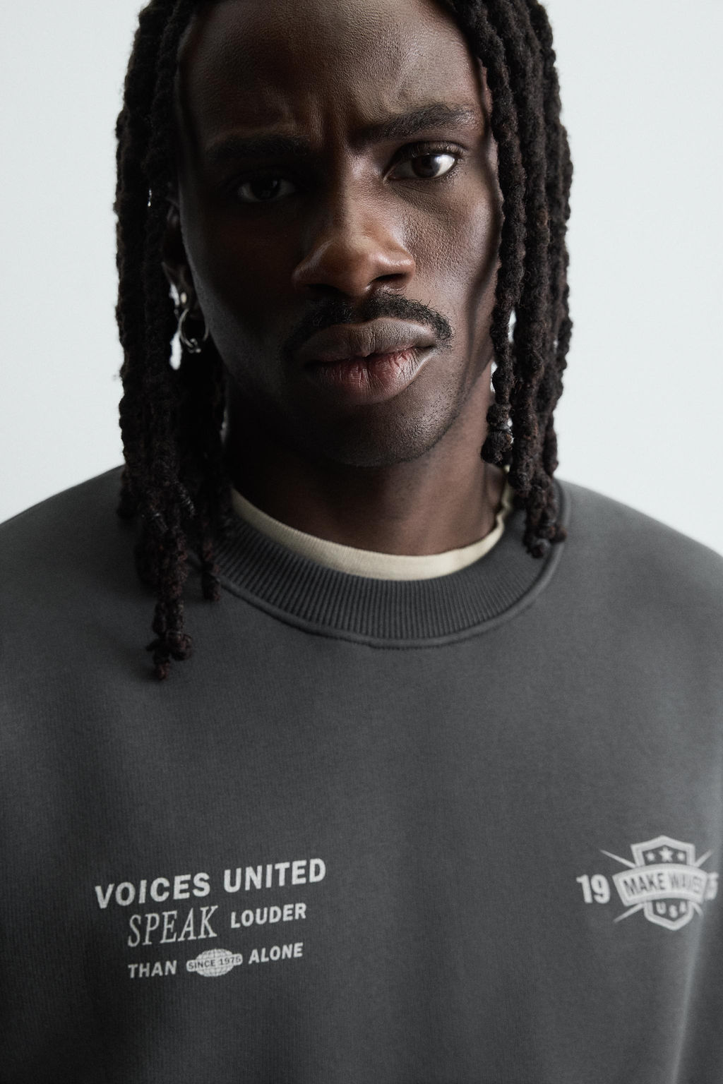 CONTRAST PRINT SWEATSHIRT - Zara фото 5