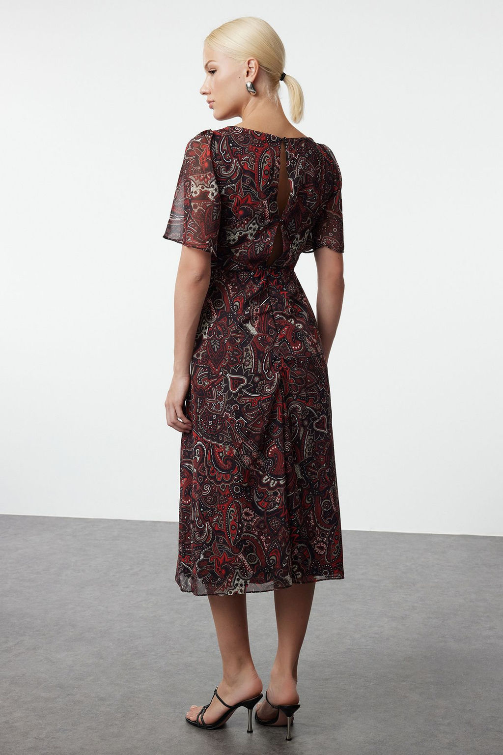 Fusya Animal Desenli A Kesim Melek Kol Astarl? Sifon Ucus Ucus Dokuma Midi Elbise TWOSS23EL01372 - Trendyolmilla фото 11