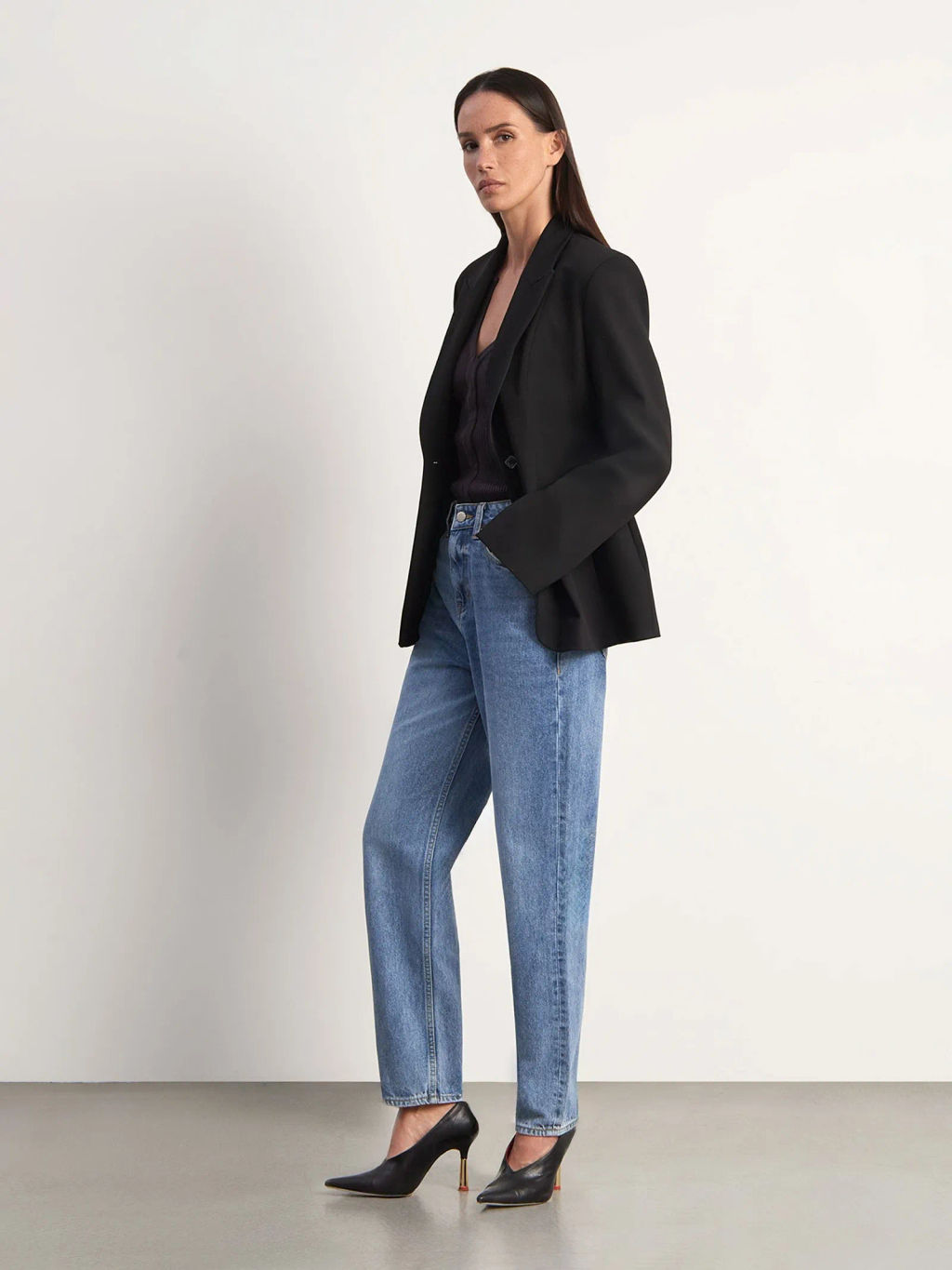 EMKA / Джинсы Mom Fit 385