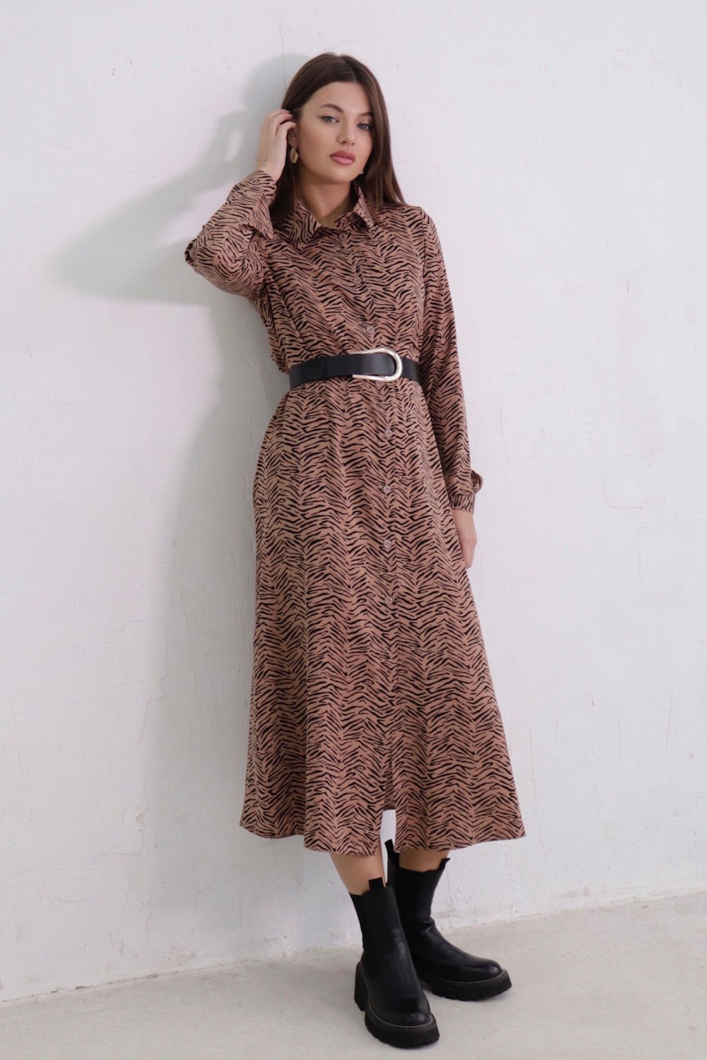 11007 Платье-рубашка удлинённое кофейно-чёрное - Martichelli фото 18