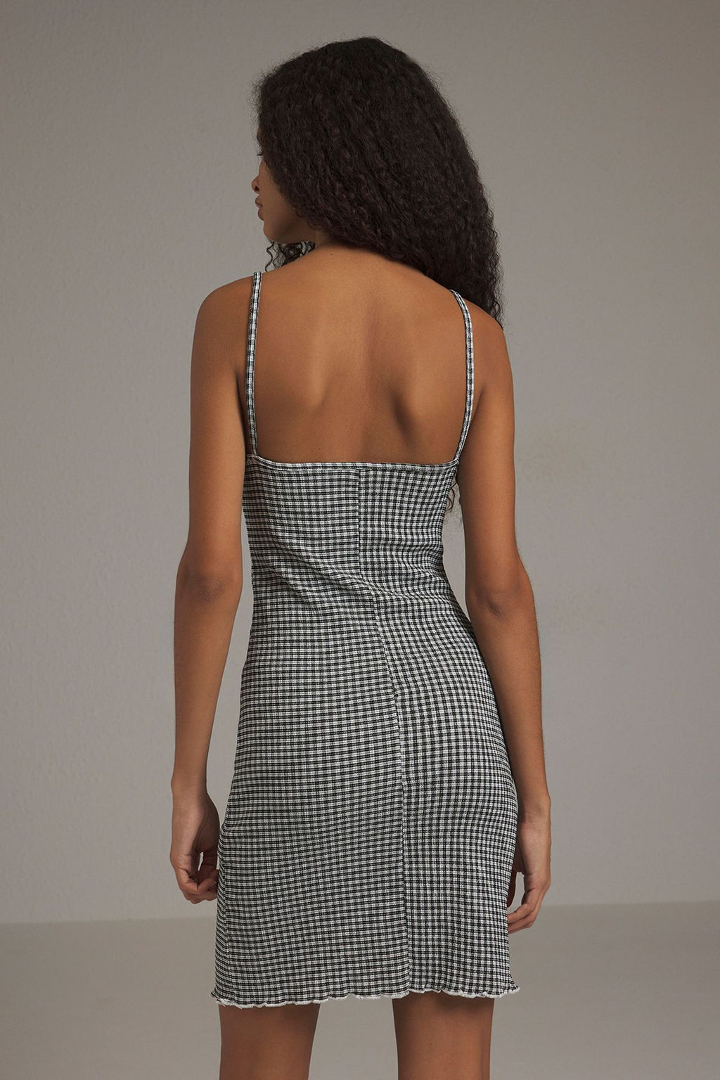 Siyah Ekose / Kareli Baglama Detayl? Mini Fitted/Vucuda Esnek Orme Elbise TWOSS25EL00389 - Trendyolmilla фото 4