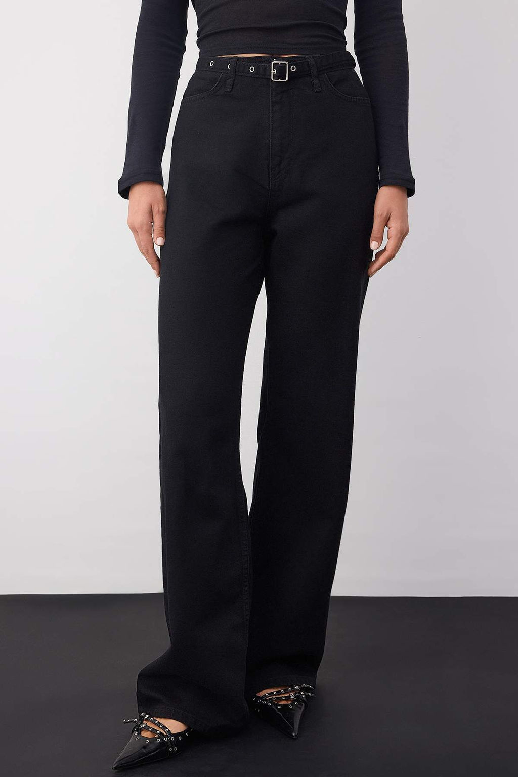 Wardrobe Essentials Siyah Yuksek Bel Kus Gozu Detayl? Kemerli Wide Leg Palazzo Jeans TWOAW26JE00098 - Trendyolmilla фото 3