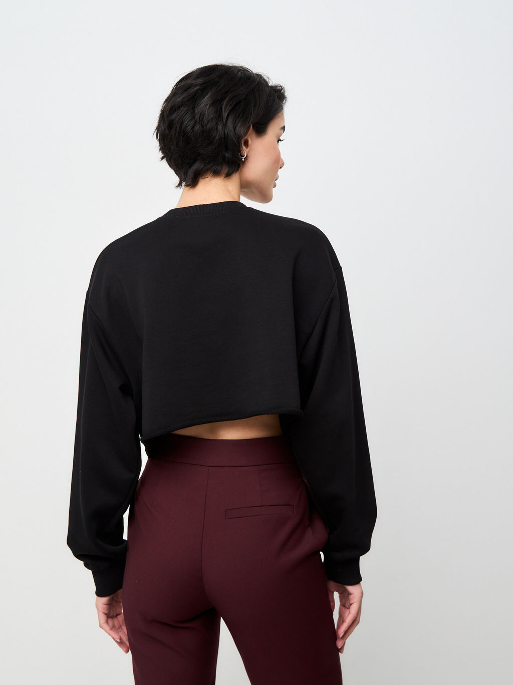 Оверсайз кроп-свитшот с вырезом сердце NEW - Fashion.love.story фото 8