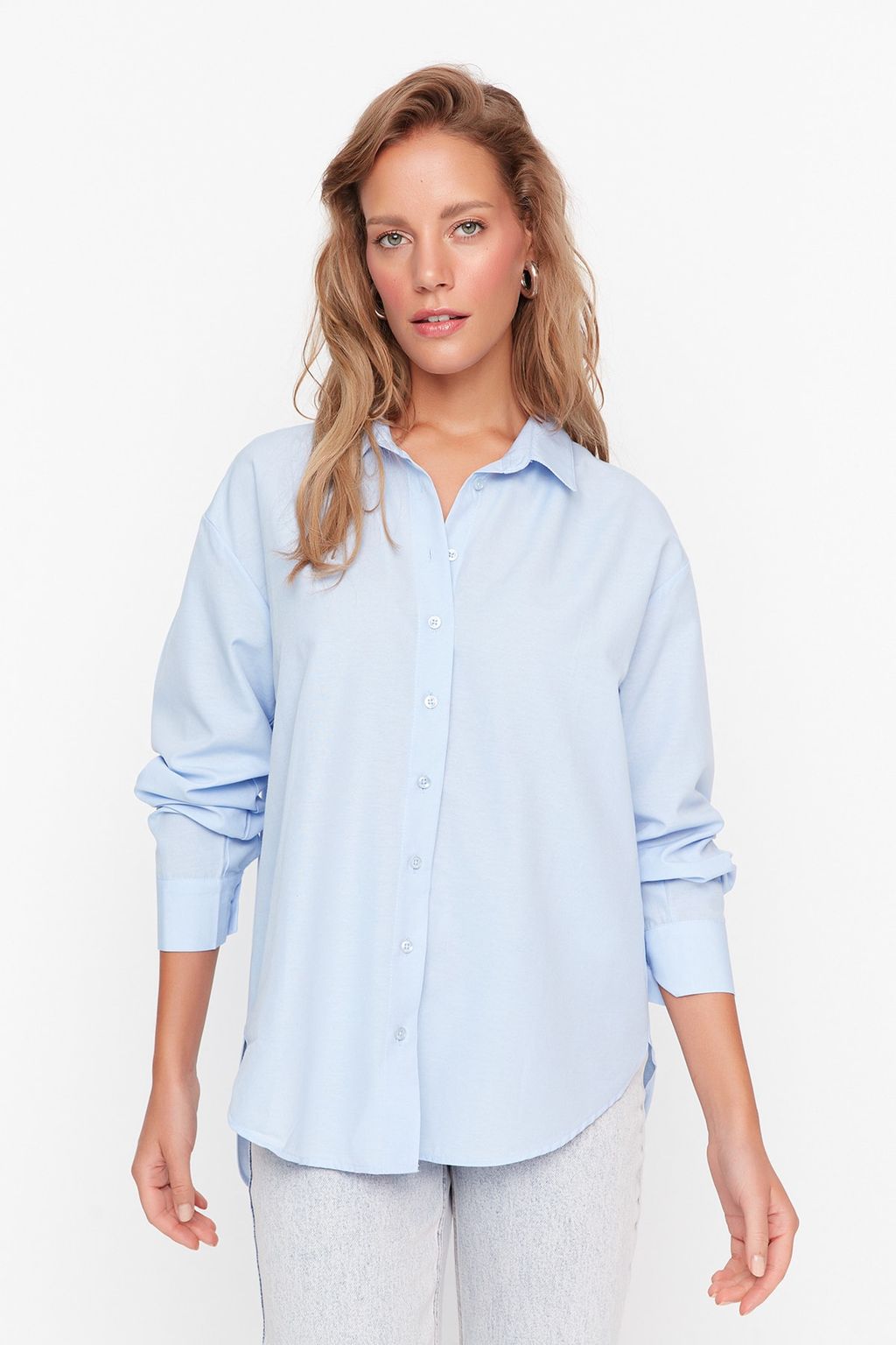 Mavi Loose Fit Pamuklu Dokuma Gomlek TWOAW20GO0107