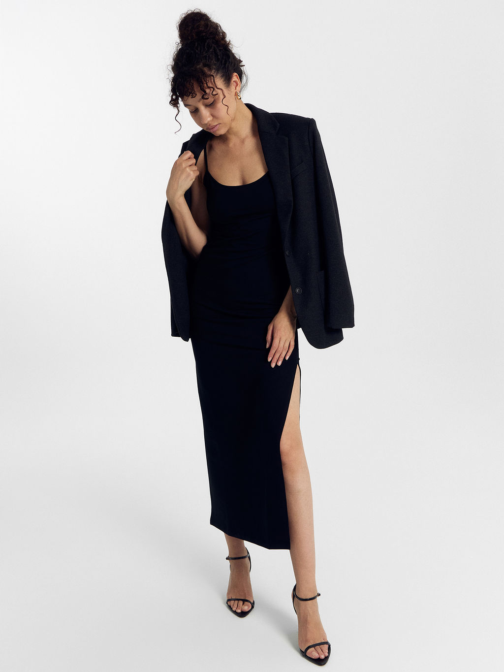 Сарафан женский макси в черном цвете черный 152633 - Mark formelle фото 2