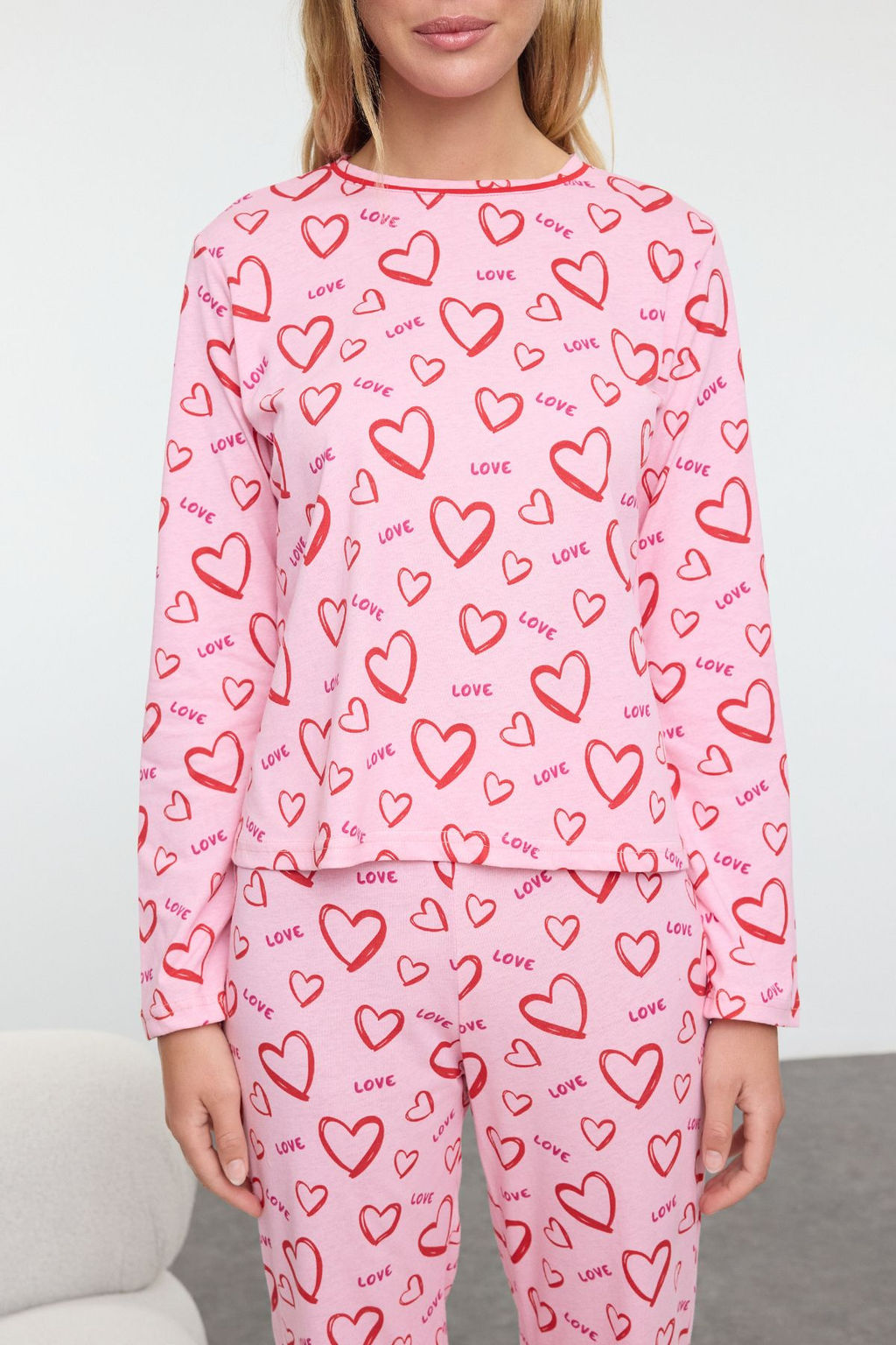 Trendyolmilla Pembe-Cok Renkli %100 Pamuklu Kalpli Biye Detayl? Orme Pijama Tak?m? THMAW25PT00191