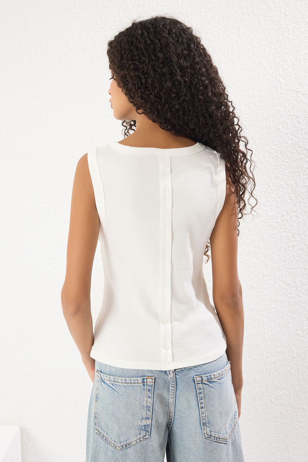 Ekru Fitted/Vucuda Oturan Regular Boy Orme Atlet TWOSS25AL00059