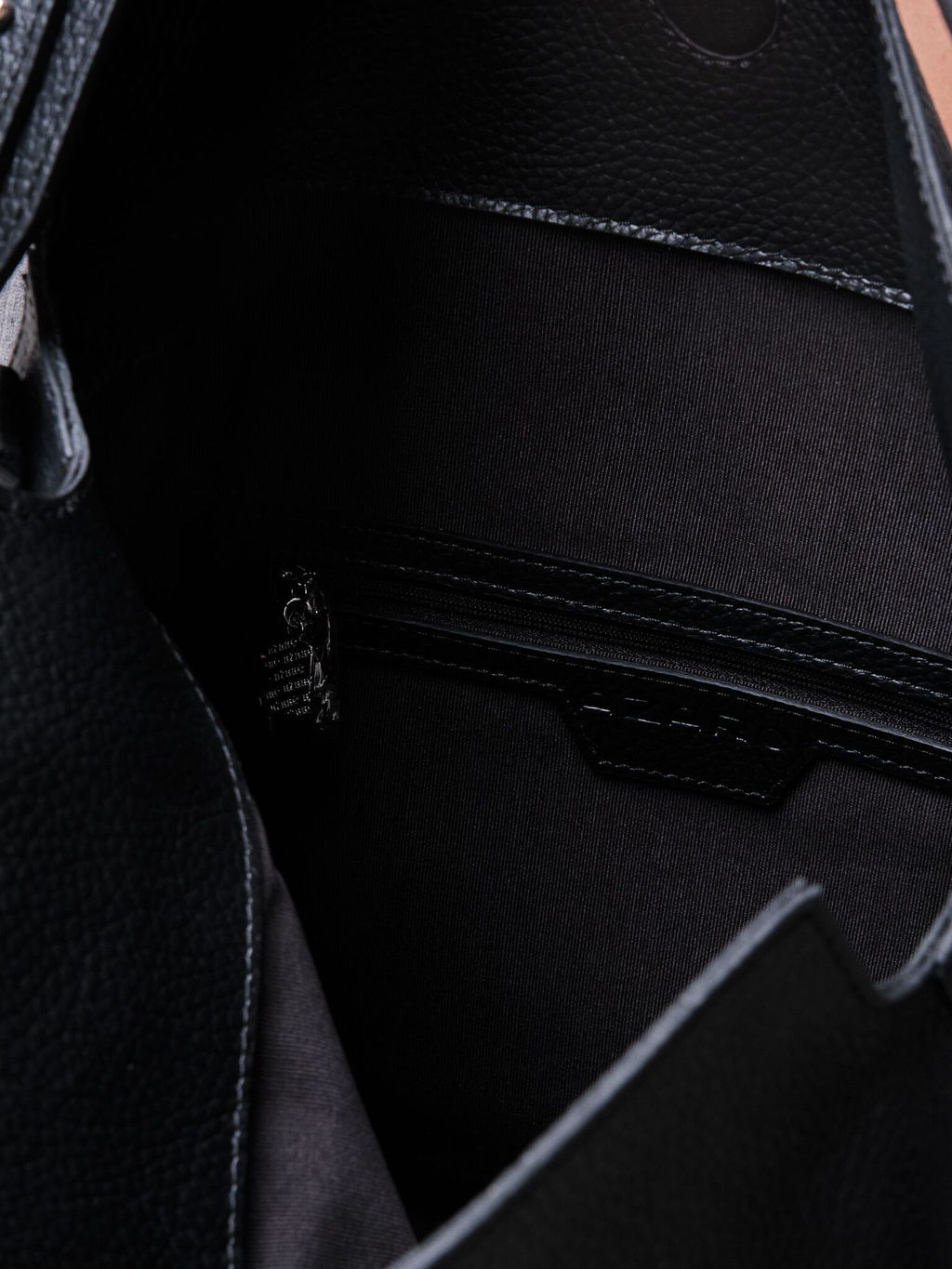 Сумка кожаная на плечо Azaro 30925 черный