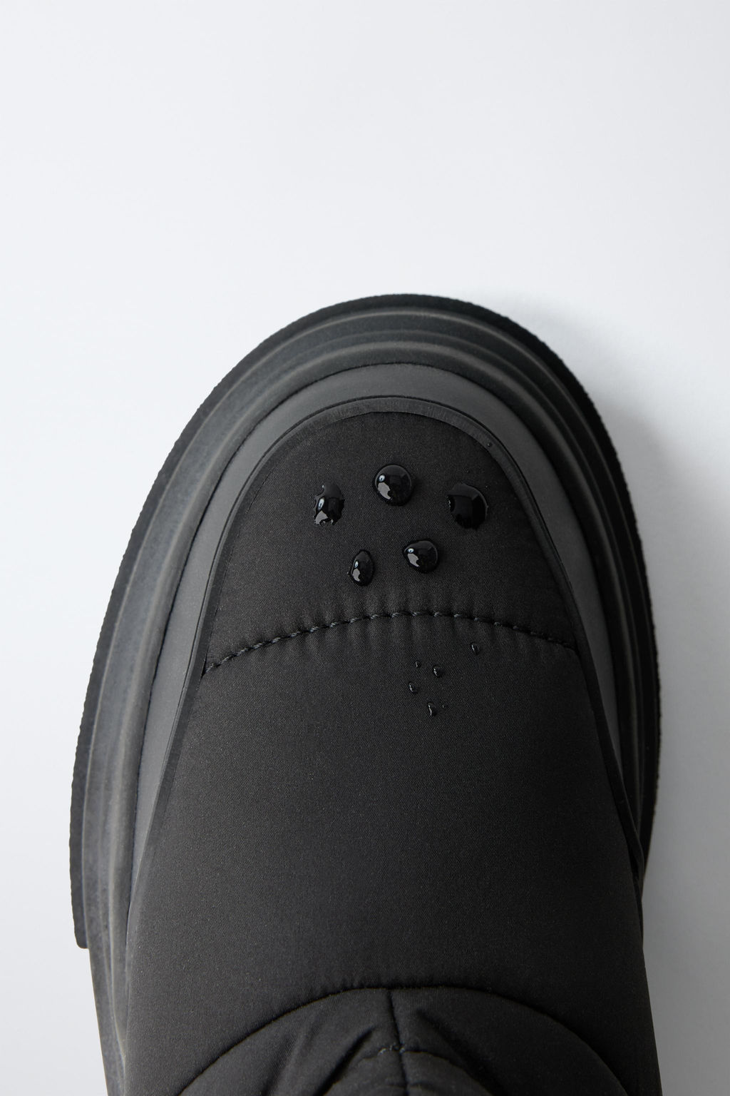 WATER-REPELLENT BOOTS
