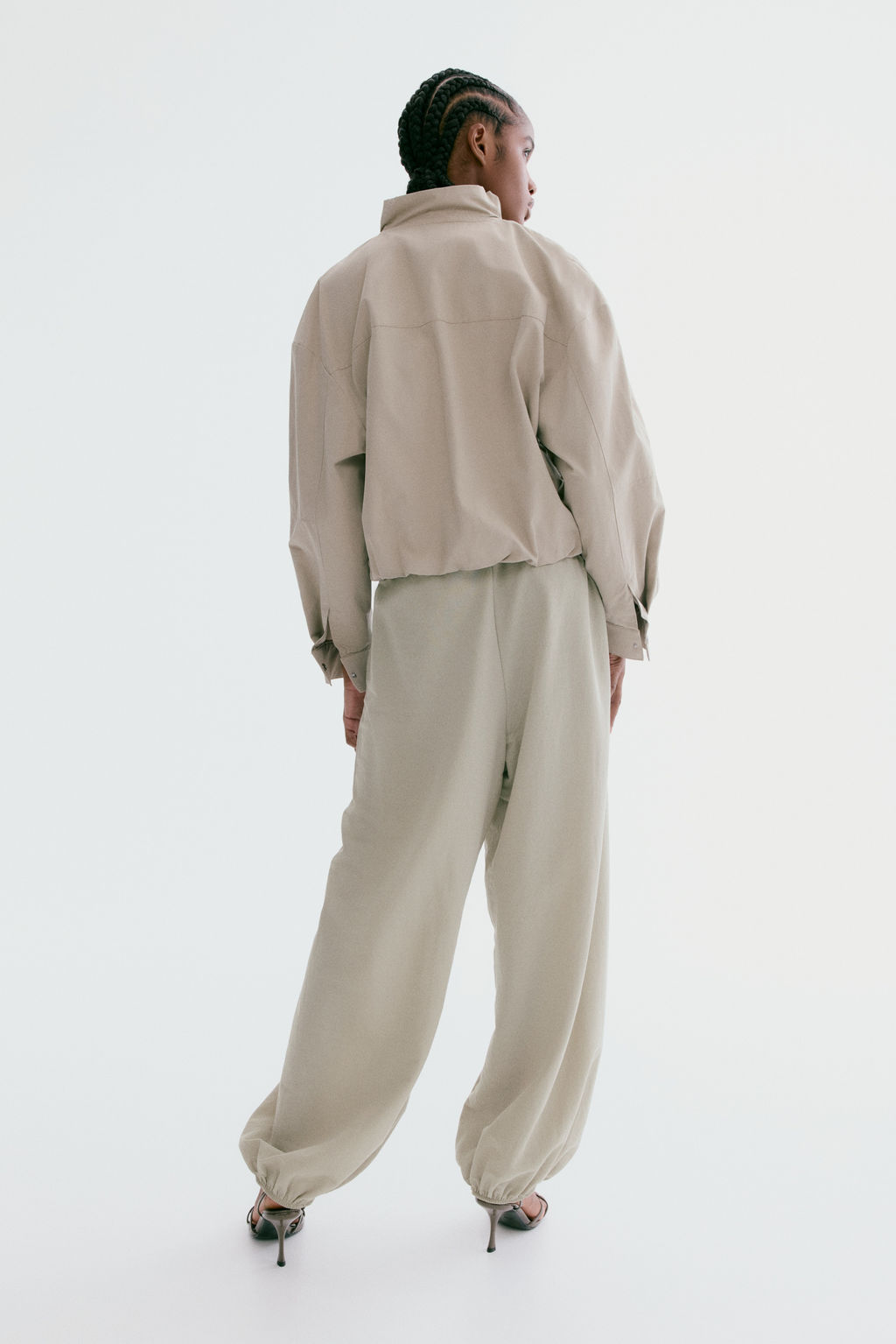 Joggers con pernera globo - H&m фото 3